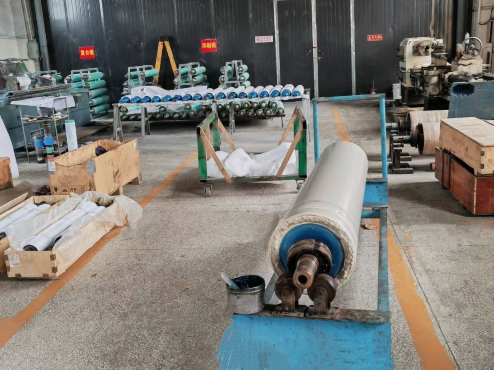 COTV全球直播-运城市圣炬印刷器材有限公司、泉州圣炬印刷器材有限公司专业生产：各种新型优质胶辊及胶辊用耐用剂、耐酸碱、耐高温、抗静电、抗撕裂、除尘等材料及特殊橡胶辊产品，欢迎大家光临！