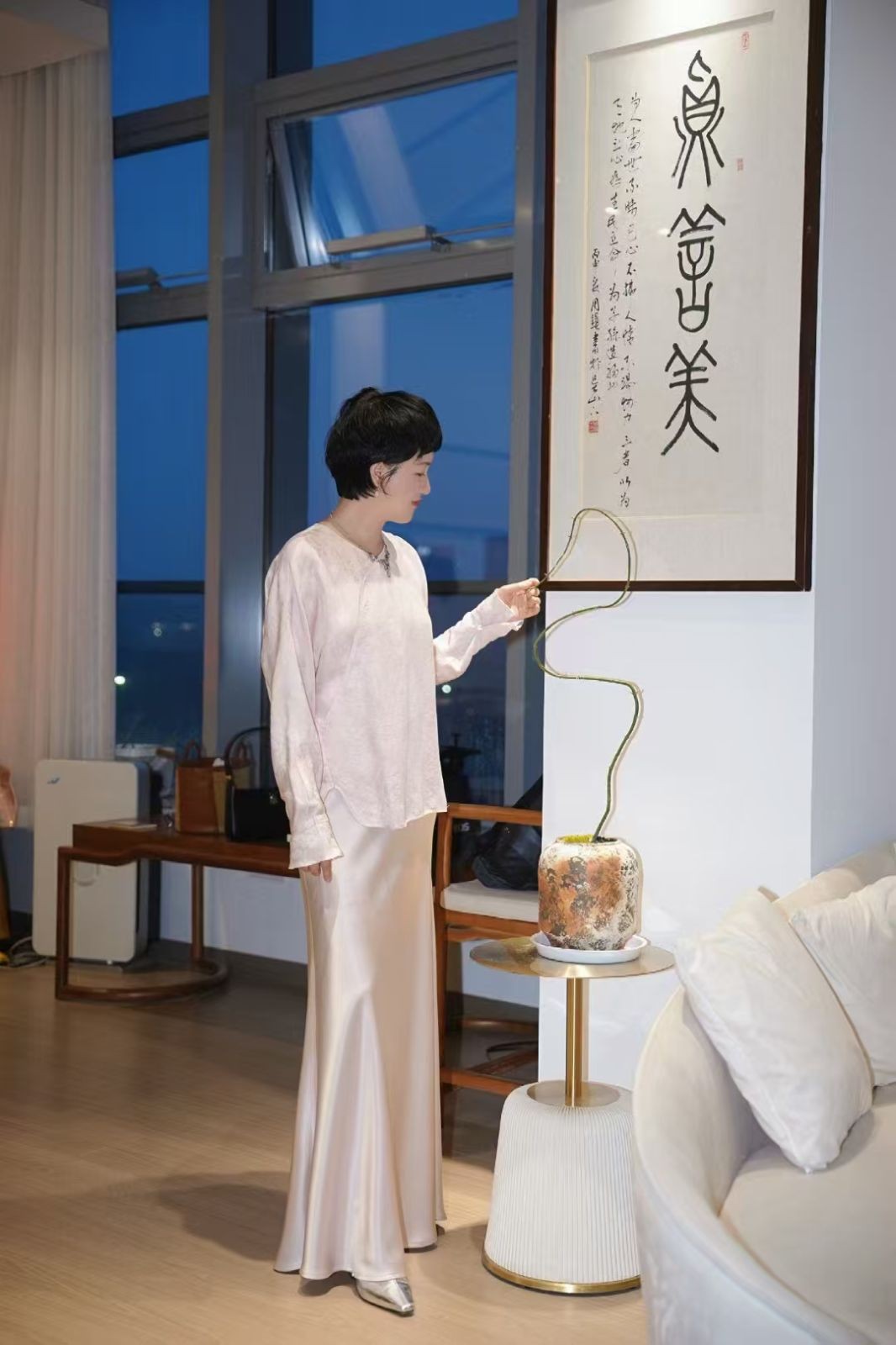 COTV全球直播-杭州衣真无界有限公司专业设计研发生产“独立设计师品牌”系列时尚女装、休闲男装，春秋时新服装等产品，欢迎大家光临！