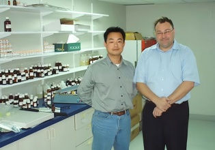 COTV全球直播-泉州威士登香精香料有限公司专业生产食用香精，应用于饮料、糕点、糖果、炒货、调味品、保健品、冰淇淋等行业；日化香精应用于香水、化妆品、香波等日化行业，欢迎大家光临！