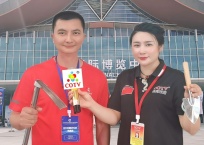 COTV全球直播：重庆市大足区吉雪瑞祥工具厂专业生产：农用镰刀、铁锹、园林镐、园林锄、园林耙、多功能铁锹、大小铲子、弯箍机、抹泥板、枝剪、搅灰杆、不锈钢砖刀等产品，欢迎大家光临！