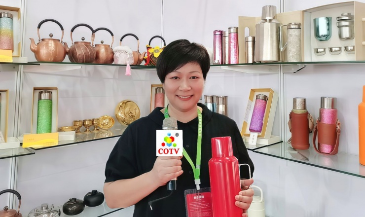 COTV全球直播-浙江辉泓工贸有限公司专业生产:厨房旋转调味架、汤婆子、铜茶壶、铜盆、香炉、热水壶、纯钛茶壶、旅行水壶，纯钛杯等产品，欢迎大家光临！