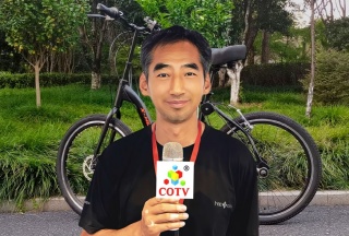 COTV全球直播-哈爾濱巨闕科技有限公司研發(fā)生產(chǎn)新質(zhì)生產(chǎn)力自行車，采用上下往復(fù)式，繩索傳動(dòng)、無級變速工藝，力臂長，寬大車座加一鍵調(diào)節(jié)高度，自重前進(jìn)，長距離騎行更舒適，整車性價(jià)比高，歡迎大家光臨！