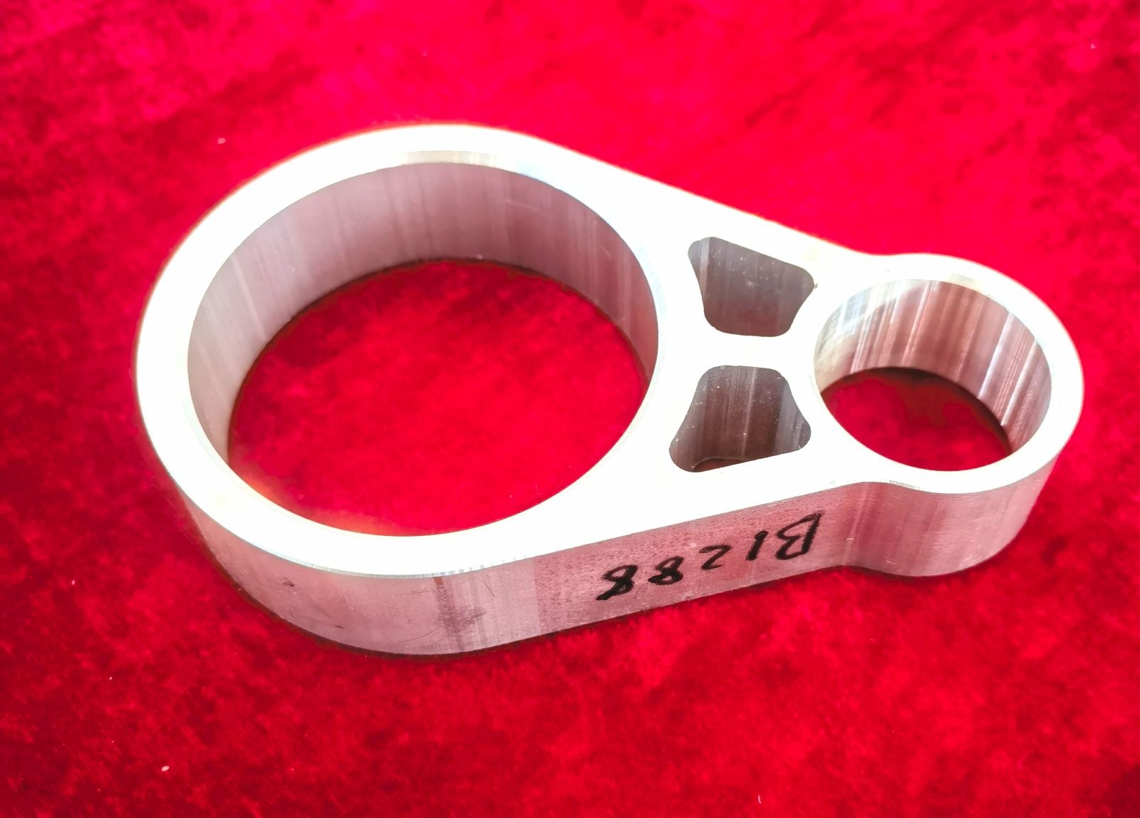 COTV全球直播-台州菲诚金属材料贸易有限公司、台州曾菲金属材料贸易有限公司专业生产:汽车铝件产品,包括胶套配件芯子、外壳,异形、铝支架等各种铝材产品,欢迎大家光临! COTV全球直播-台州菲诚金属材料贸易有限公司、台州曾菲金属材料贸易有限公司专业生产:汽车铝件产品,包括胶套配件芯子、外壳,异形、铝支架等各种铝材产品,欢迎大家光临!