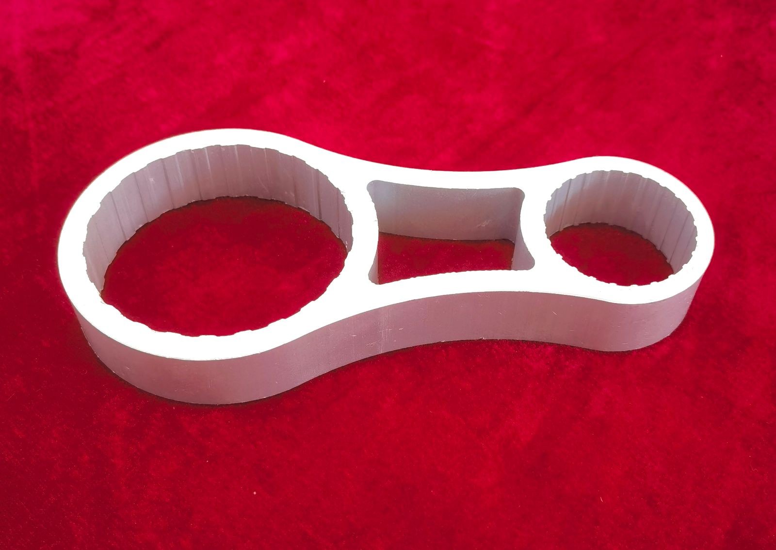 COTV全球直播-台州菲诚金属材料贸易有限公司、台州曾菲金属材料贸易有限公司专业生产:汽车铝件产品,包括胶套配件芯子、外壳,异形、铝支架等各种铝材产品,欢迎大家光临! COTV全球直播-台州菲诚金属材料贸易有限公司、台州曾菲金属材料贸易有限公司专业生产:汽车铝件产品,包括胶套配件芯子、外壳,异形、铝支架等各种铝材产品,欢迎大家光临!