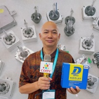 COTV全球直播-杭州万品汽配城效利汽车配件商行专业经营“效利”品牌系列LDE灯;“贝尔纳”大灯；“SovKo”品牌系列火花塞;“铃宇”品牌点火线圈， 适合各种品牌汽车，欢迎大家光临！