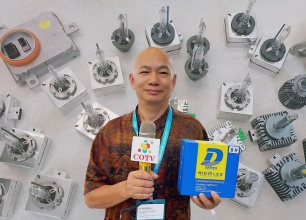 COTV全球直播-杭州万品汽配城效利汽车配件商行专业经营“效利”品牌系列LDE灯;“贝尔纳”大灯；“SovKo”品牌系列火花塞;“铃宇”品牌点火线圈， 适合各种品牌汽车，欢迎大家光临！