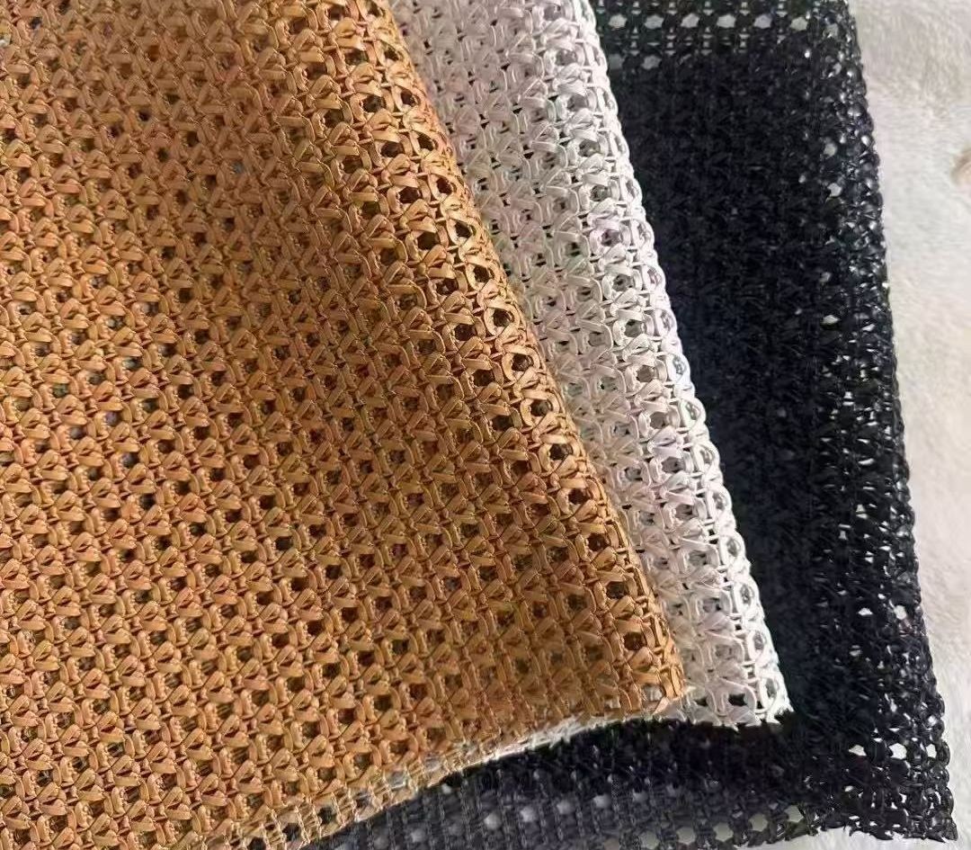 COTV全球直播-温岭市辰和鞋材有限公司、温岭市横峰格美布行经营:三层网、编织布、牛津布、仿真羊毛、莱卡弹力布、飞织布、长毛绒、麂皮绒、蒙古绒、毛毡布、水晶超柔，里布、热熔胶等产品，欢迎大家光临！