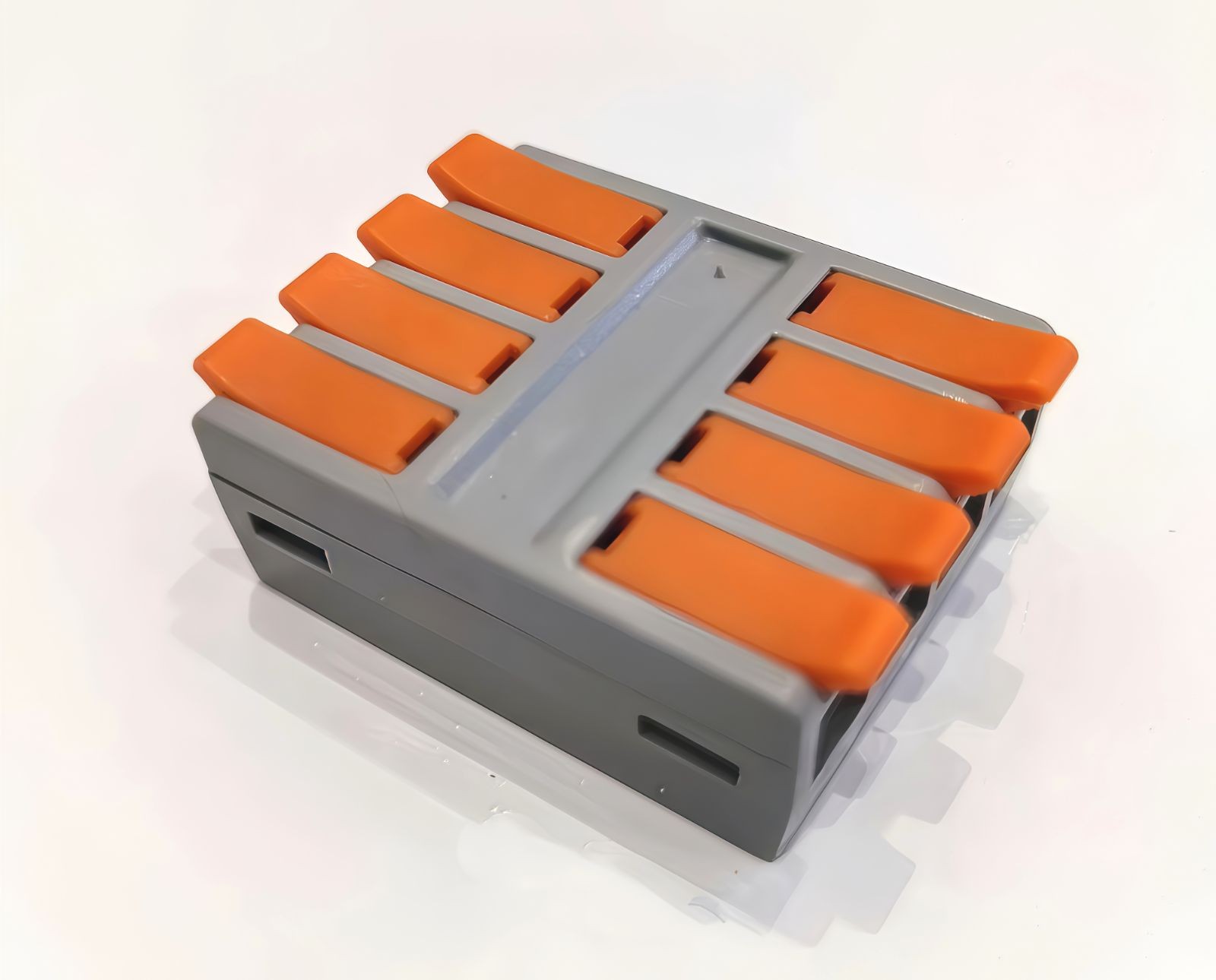 COTV全球直播-浙江骐跃接插件有限公司专业生产“HXHX”端子、胶壳、针座、插片、护套、铜带、压线帽、冷压端子、轻触开关、船形及微动开关、PVC管、继电器等电子元件，欢迎大家光临！