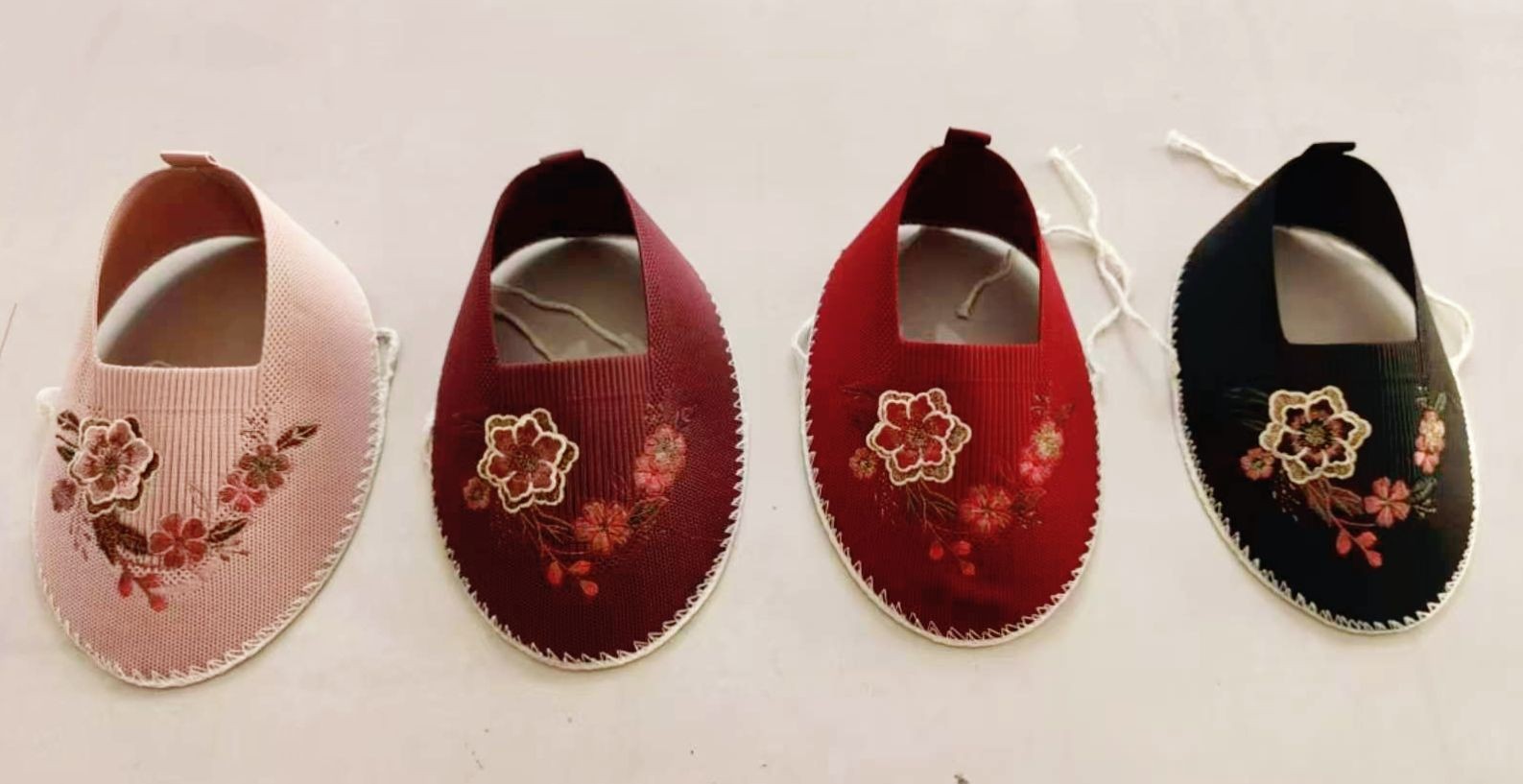 COTV全球直播-洛阳誉回九鞋业有限公司专集开发、设计、生产、销售为一体的鞋类制造企业,公司主要生产:PVC、PU休闲布鞋、飞织鞋等鞋类产品,欢迎大家光临! COTV全球直播-洛阳誉回九鞋业有限公司专集开发、设计、生产、销售为一体的鞋类制造企业,公司主要生产:PVC、PU休闲布鞋、飞织鞋等鞋类产品,欢迎大家光临!