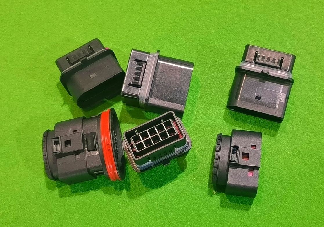 COTV全球直播-浙江骐跃接插件有限公司专业生产“HXHX”端子、胶壳、针座、插片、护套、铜带、压线帽、冷压端子、轻触开关、船形及微动开关、PVC管、继电器等电子元件，欢迎大家光临！