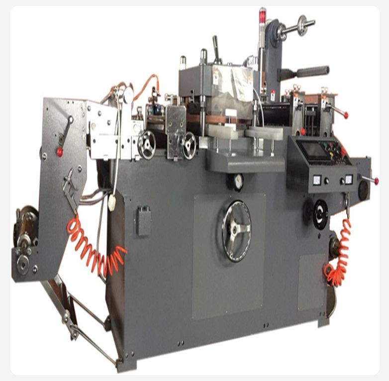 COTV全球直播-温州鑫铁机械有限公司专业生产全自动不干胶商标分切机、全自动不干胶分切机，切片机、检标机、纸罐内折机、纸罐裱衬机及圆盒机等系列包装机械产品，欢迎大家光临！