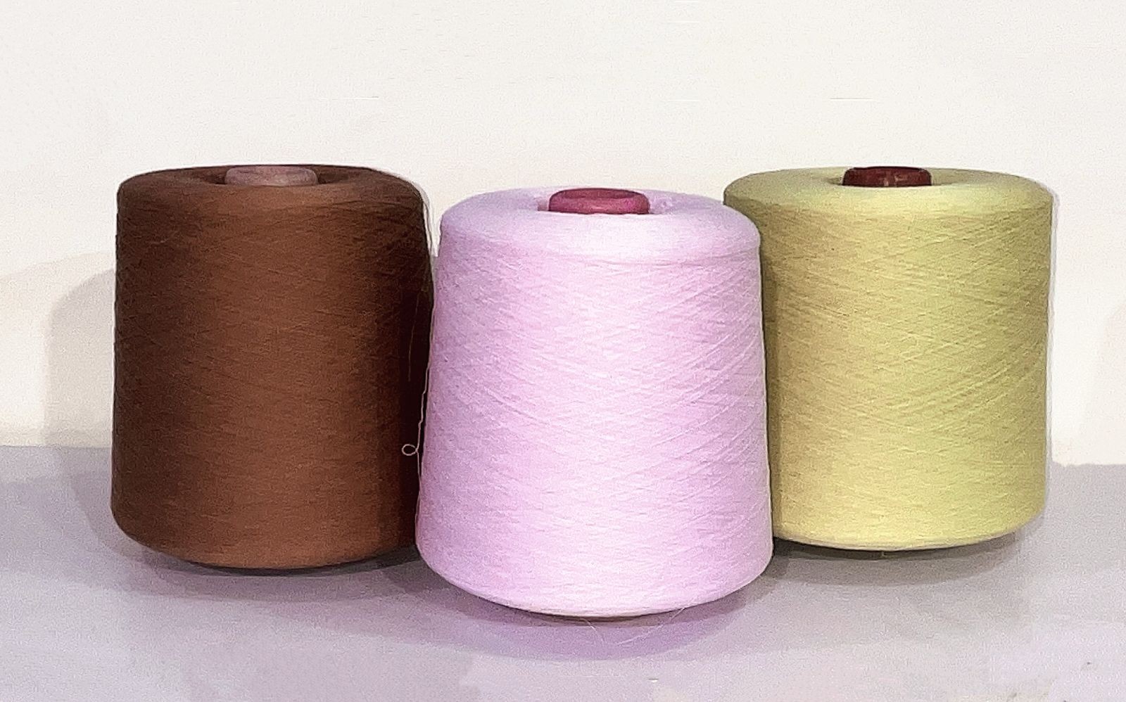 COTV全球直播-东莞市美利纺织有限公司专业生产抗菌羊毛桑蚕丝、罗密欧羊毛纱、彩点羊驼绒、珠片牛绒、山羊绒混纺、羊毛混纺系列，抗起球莫代尔羊毛，醋酸羊绒，马海毛系列等美利花式纱，欢迎大家光临！