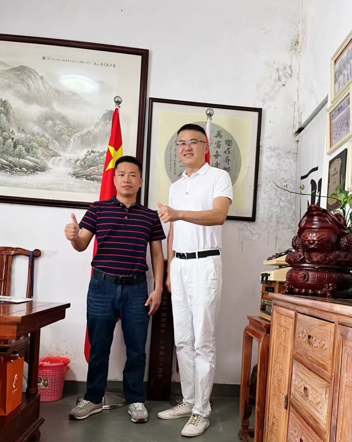 COTV全球直播-深圳市财欣自动化设备有限公司专业生产：冷胶喷胶机、热熔胶机、半自动贴双面胶机、全自动贴双面胶机，印刷包装机械设备产品，欢迎大家光临！