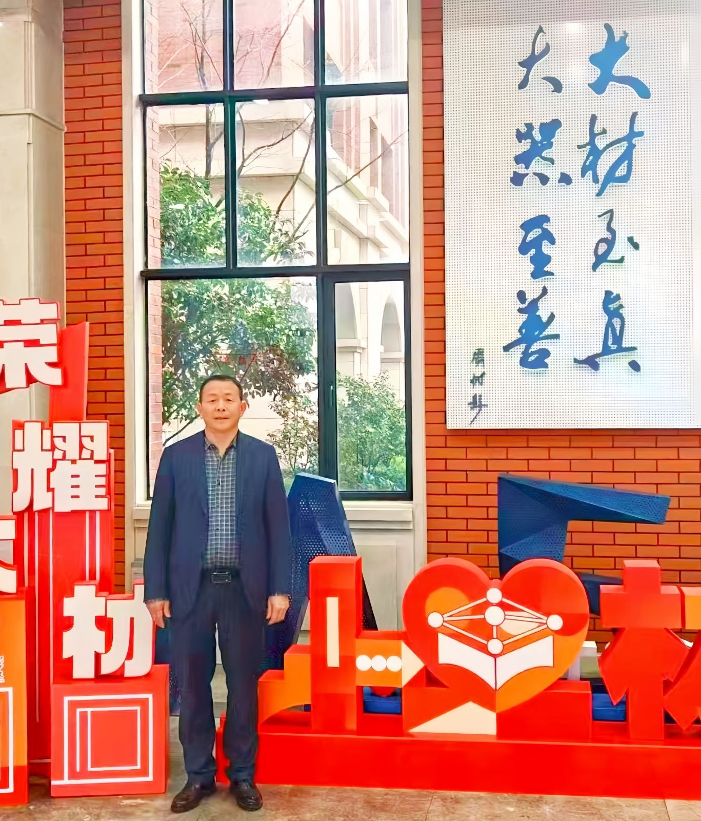 COTV全球直播-浙江联贸纳米新材料有限公司专业生产：聚合增粘剂、聚合催化增粘剂、聚合水溶性胶粘剂等产品，专注于为包装企业的瓦楞彩箱、纸板生产线等领域，质量稳定、粘合力强，欢迎大家光临！