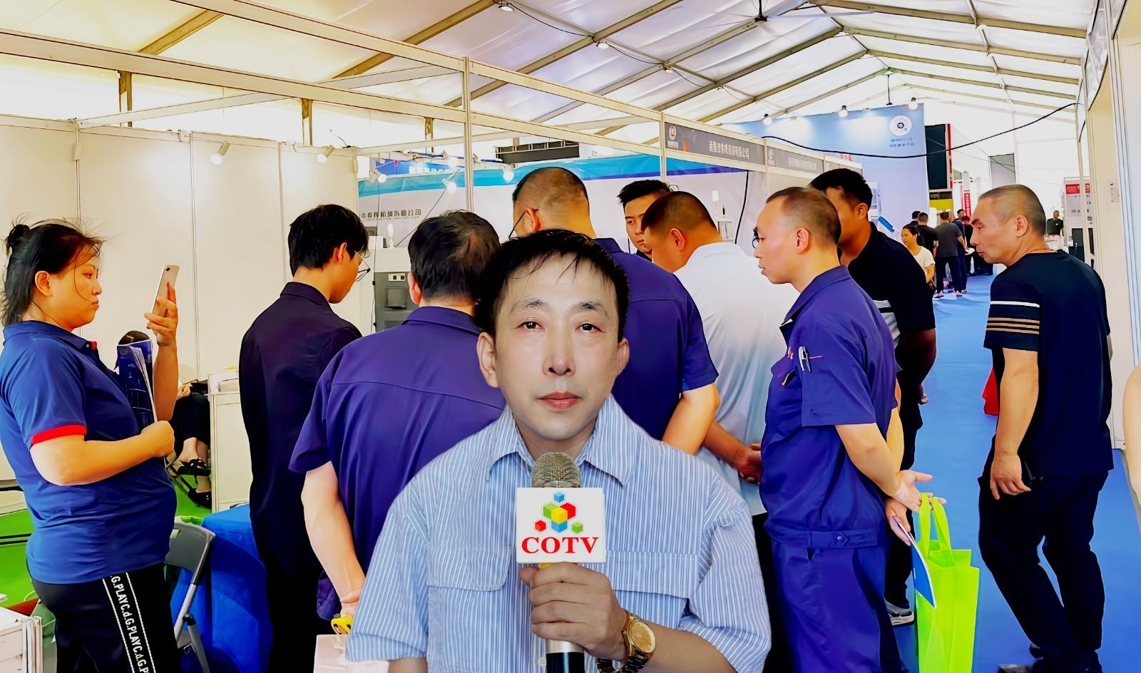 COTV全球直播-温州市峰顺自动化有限公司专业生产：全自动数控机床、油压机床、车铣复合机床、不锈钢振动盘、各种电主轴机头、自动车床，攻丝机打横孔、冲床调直落料机等产品，欢迎大家光临！