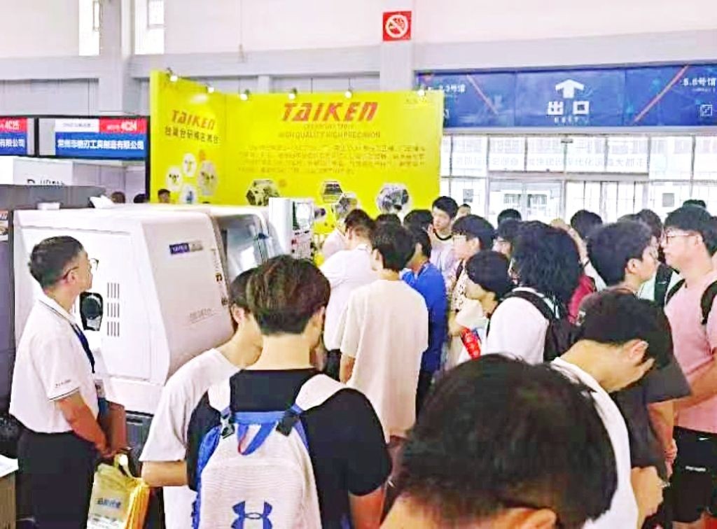 COTV全球直播-可为（宁波）智能机械有限公司、南京臻益丰自动化科技有限公司生产及代理超精密平圆磨，CNC数控机床，发那科加工中心，CNC五轴转台，NTK陶瓷切削刀具、金属刀具刀杆等产品，欢迎大家临！