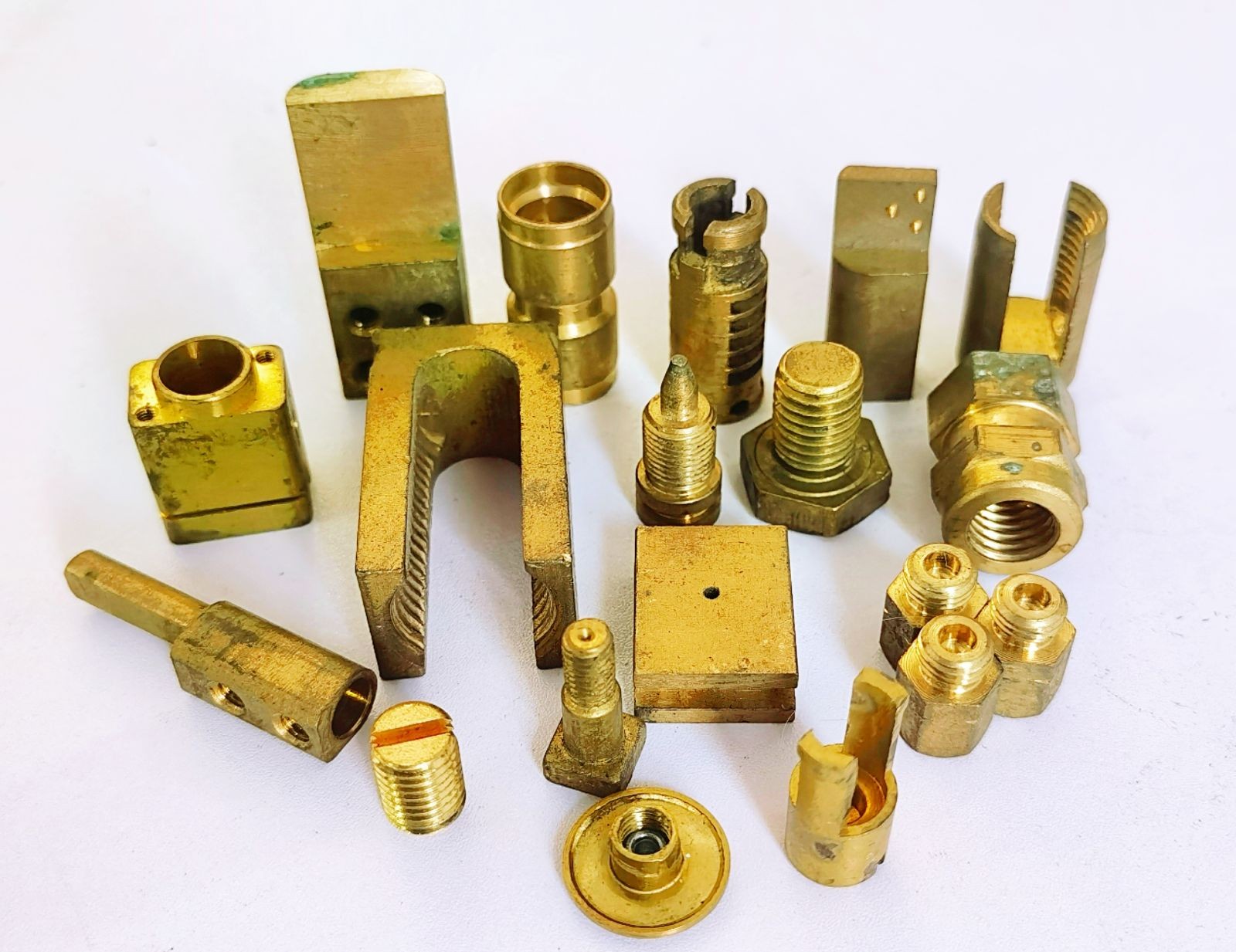 COTV全球直播-温州市峰顺自动化有限公司专业生产：全自动数控机床、油压机床、车铣复合机床、不锈钢振动盘、各种电主轴机头、自动车床，攻丝机打横孔、冲床调直落料机等产品，欢迎大家光临！