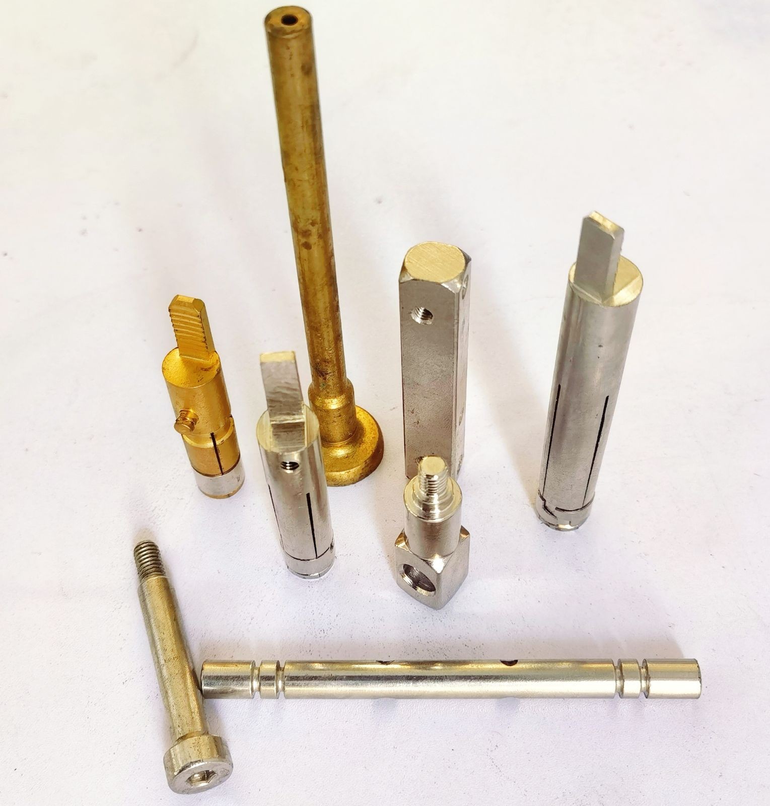 COTV全球直播-温州市峰顺自动化有限公司专业生产：全自动数控机床、油压机床、车铣复合机床、不锈钢振动盘、各种电主轴机头、自动车床，攻丝机打横孔、冲床调直落料机等产品，欢迎大家光临！