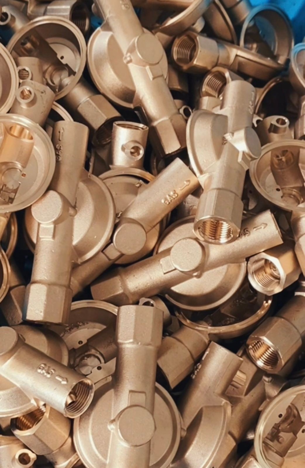 COTV全球直播-温州市峰顺自动化有限公司专业生产：全自动数控机床、油压机床、车铣复合机床、不锈钢振动盘、各种电主轴机头、自动车床，攻丝机打横孔、冲床调直落料机等产品，欢迎大家光临！