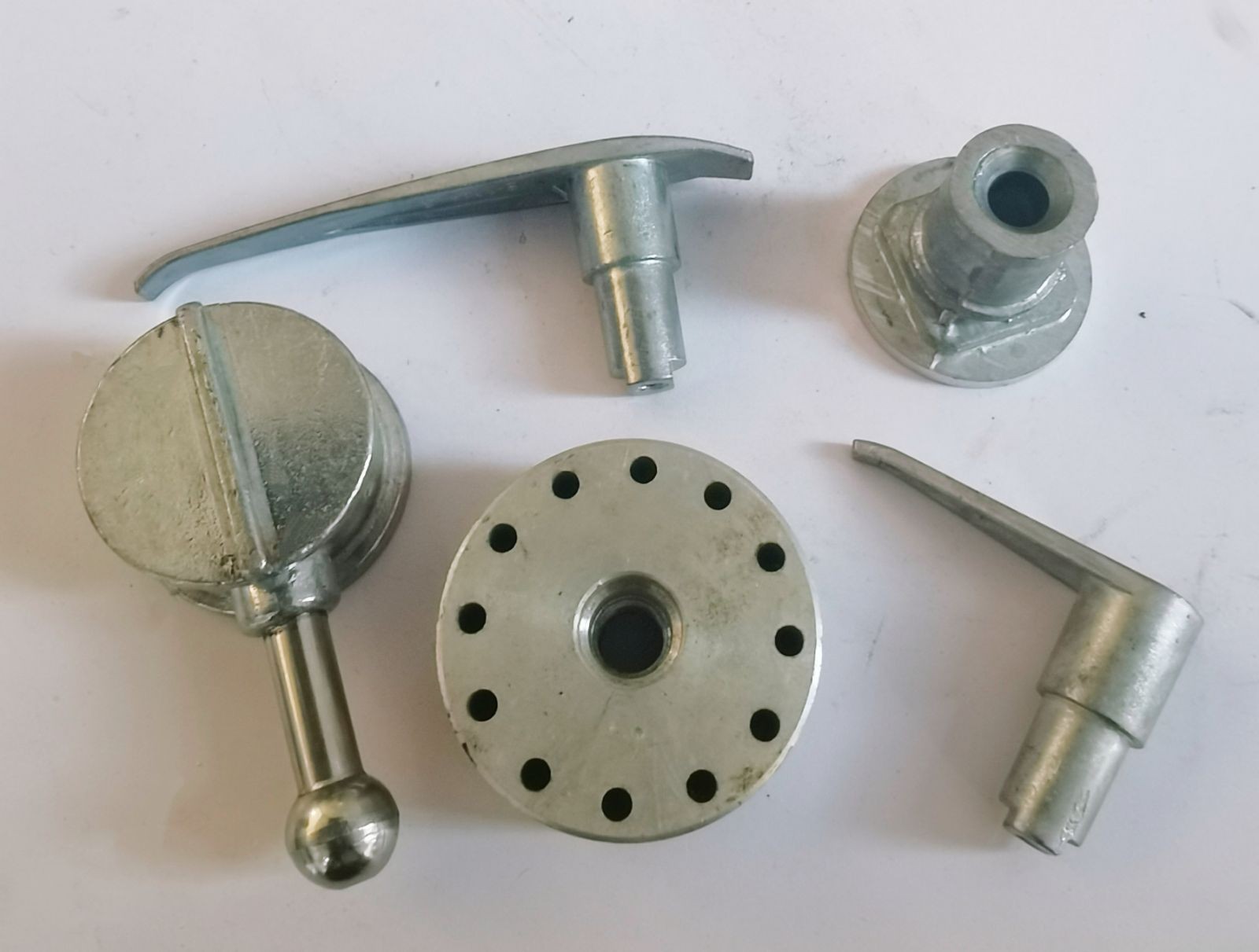 COTV全球直播-温州市峰顺自动化有限公司专业生产：全自动数控机床、油压机床、车铣复合机床、不锈钢振动盘、各种电主轴机头、自动车床，攻丝机打横孔、冲床调直落料机等产品，欢迎大家光临！