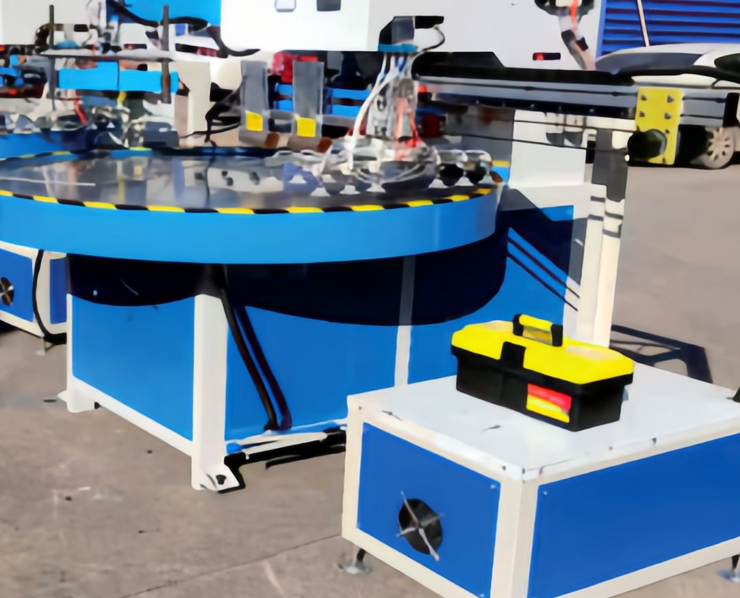 COTV全球直播-浦江科迪机械设备有限公司专业生产全自动真空正负压吸塑成型机，5kw,到100kw高周波热和机双泡罩热合、纸塑热合一体机; 自动吸塑成型与自动放纸卡一体化机机等设备，欢迎大家光临！