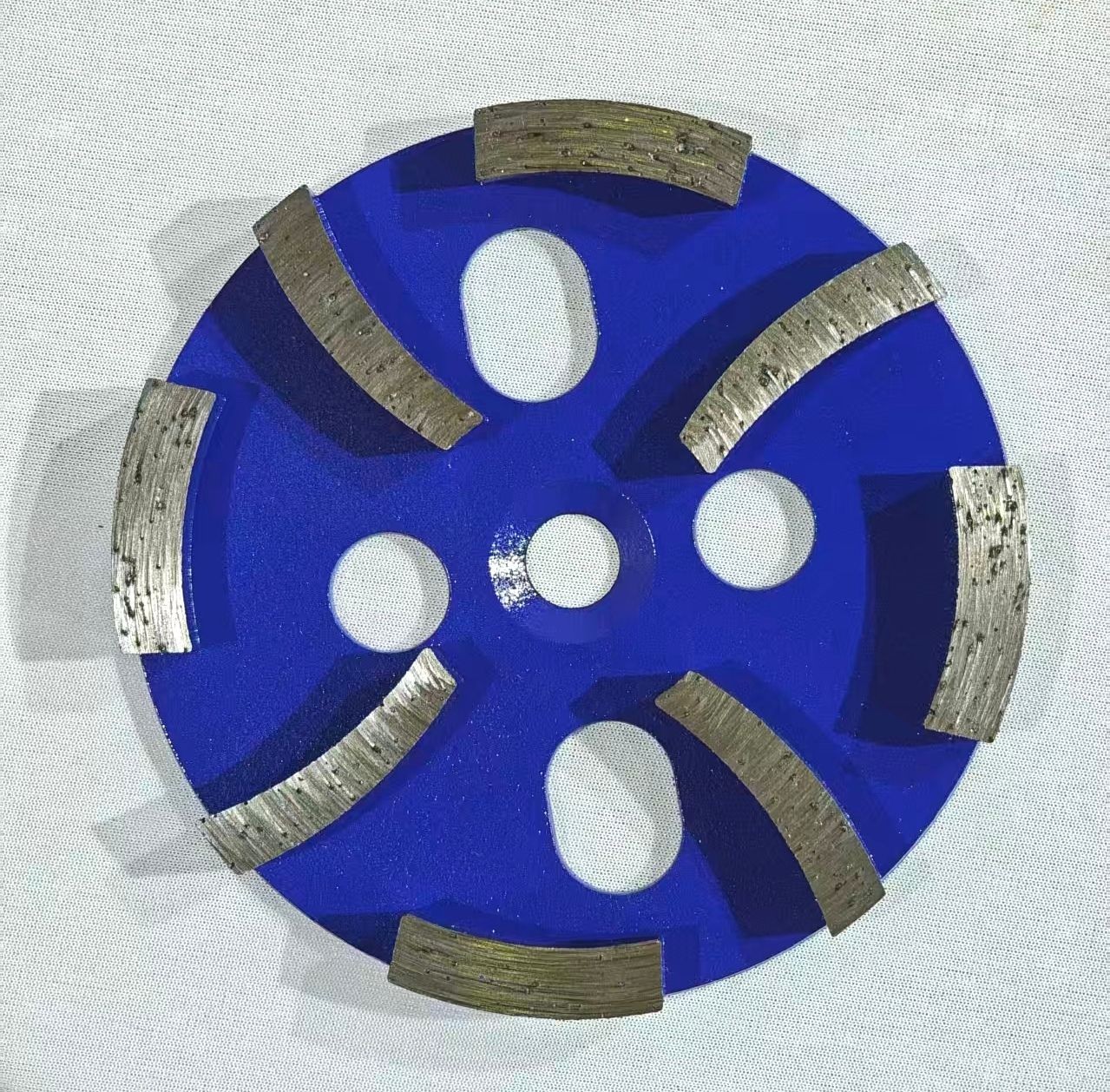 COTV全球直播-江苏舒工工具有限公司专业研发生产“苏功”、“锯片王老五”、“鑫烈马”、“DENACET”等50多个品牌系列的磨料、磨具及各种切割片等产品,欢迎大家光临! COTV全球直播-江苏舒工工具有限公司专业研发生产“苏功”、“锯片王老五”、“鑫烈马”、“DENACET”等50多个品牌系列的磨料、磨具及各种切割片等产品,欢迎大家光临!