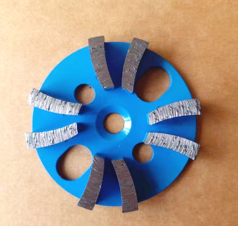 COTV全球直播-江苏舒工工具有限公司专业研发生产“苏功”、“锯片王老五”、“鑫烈马”、“DENACET”等50多个品牌系列的磨料、磨具及各种切割片等产品,欢迎大家光临! COTV全球直播-江苏舒工工具有限公司专业研发生产“苏功”、“锯片王老五”、“鑫烈马”、“DENACET”等50多个品牌系列的磨料、磨具及各种切割片等产品,欢迎大家光临!