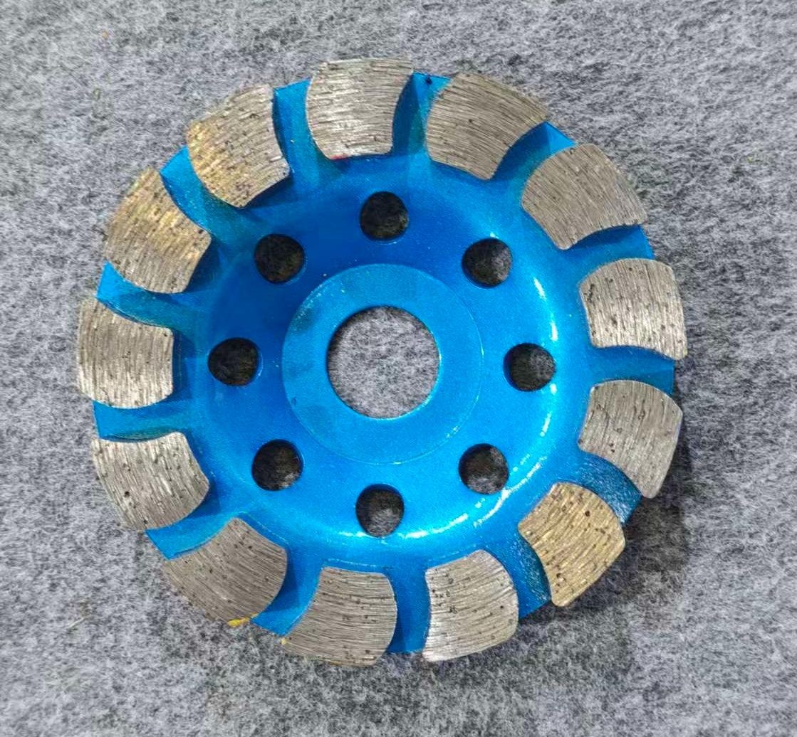 COTV全球直播-江苏舒工工具有限公司专业研发生产“苏功”、“锯片王老五”、“鑫烈马”、“DENACET”等50多个品牌系列的磨料、磨具及各种切割片等产品,欢迎大家光临! COTV全球直播-江苏舒工工具有限公司专业研发生产“苏功”、“锯片王老五”、“鑫烈马”、“DENACET”等50多个品牌系列的磨料、磨具及各种切割片等产品,欢迎大家光临!