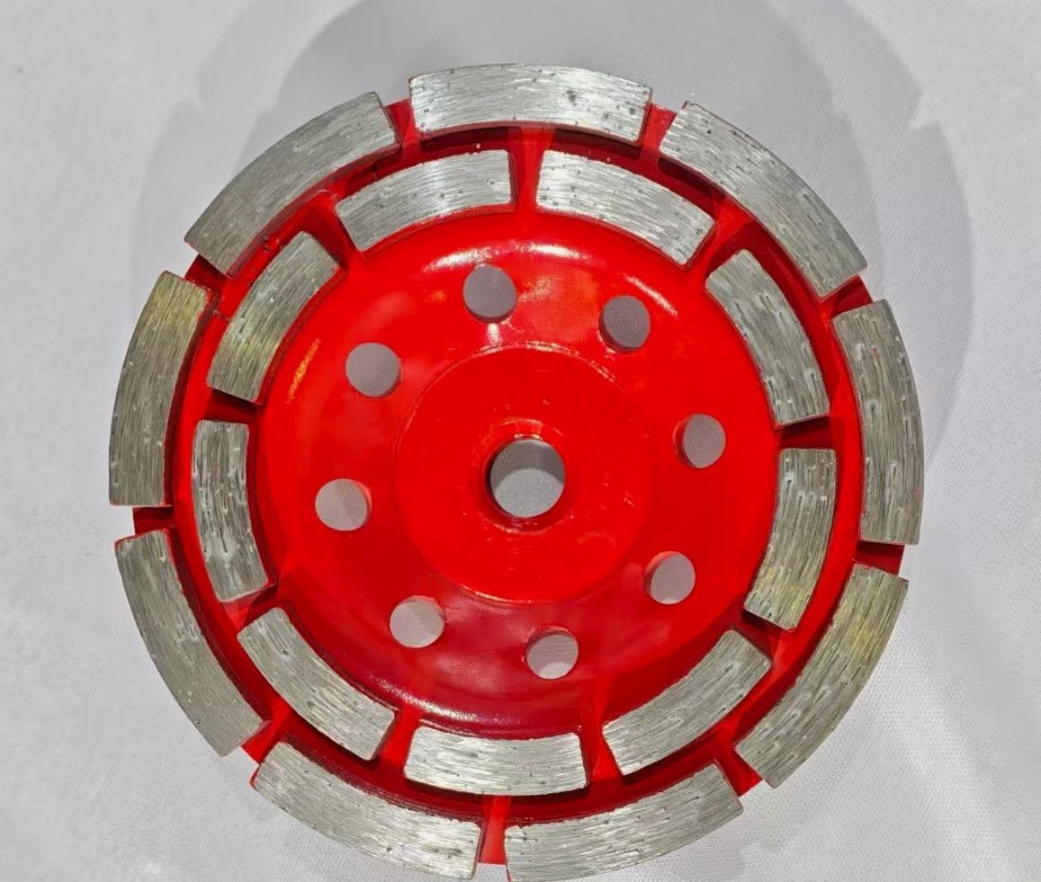 COTV全球直播-江苏舒工工具有限公司专业研发生产“苏功”、“锯片王老五”、“鑫烈马”、“DENACET”等50多个品牌系列的磨料、磨具及各种切割片等产品,欢迎大家光临! COTV全球直播-江苏舒工工具有限公司专业研发生产“苏功”、“锯片王老五”、“鑫烈马”、“DENACET”等50多个品牌系列的磨料、磨具及各种切割片等产品,欢迎大家光临!