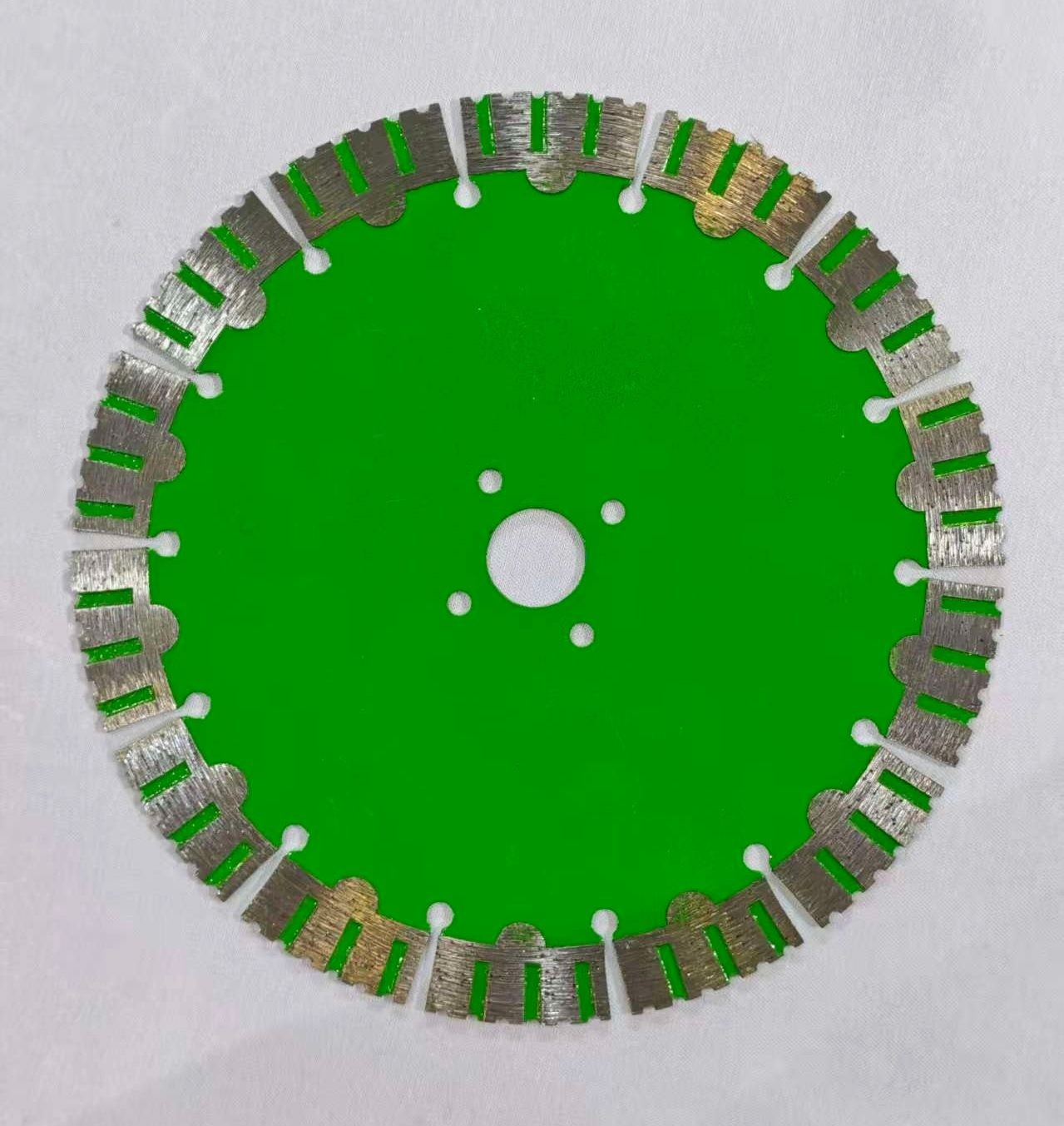 COTV全球直播-江苏舒工工具有限公司专业研发生产“苏功”、“锯片王老五”、“鑫烈马”、“DENACET”等50多个品牌系列的磨料、磨具及各种切割片等产品,欢迎大家光临! COTV全球直播-江苏舒工工具有限公司专业研发生产“苏功”、“锯片王老五”、“鑫烈马”、“DENACET”等50多个品牌系列的磨料、磨具及各种切割片等产品,欢迎大家光临!