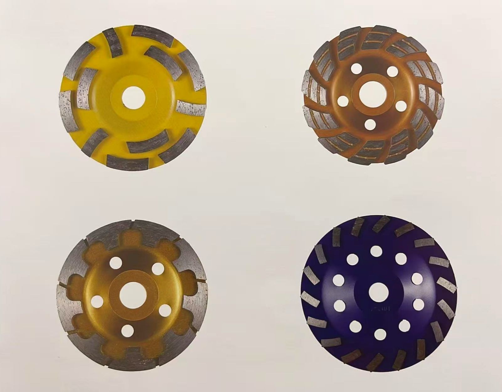 COTV全球直播-江苏舒工工具有限公司专业研发生产“苏功”、“锯片王老五”、“鑫烈马”、“DENACET”等50多个品牌系列的磨料、磨具及各种切割片等产品,欢迎大家光临! COTV全球直播-江苏舒工工具有限公司专业研发生产“苏功”、“锯片王老五”、“鑫烈马”、“DENACET”等50多个品牌系列的磨料、磨具及各种切割片等产品,欢迎大家光临!