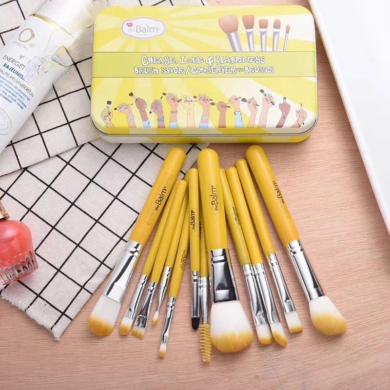 COTV全球直播-阳江市昌颖工贸有限公司专业研发生产:化妆用眉夹、粉刺针、修甲美容套装等各种五金、不锈钢及塑料工具制品等美容化妆品工具,欢迎大家光临! COTV全球直播-阳江市昌颖工贸有限公司专业研发生产:化妆用眉夹、粉刺针、修甲美容套装等各种五金、不锈钢及塑料工具制品等美容化妆品工具,欢迎大家光临!