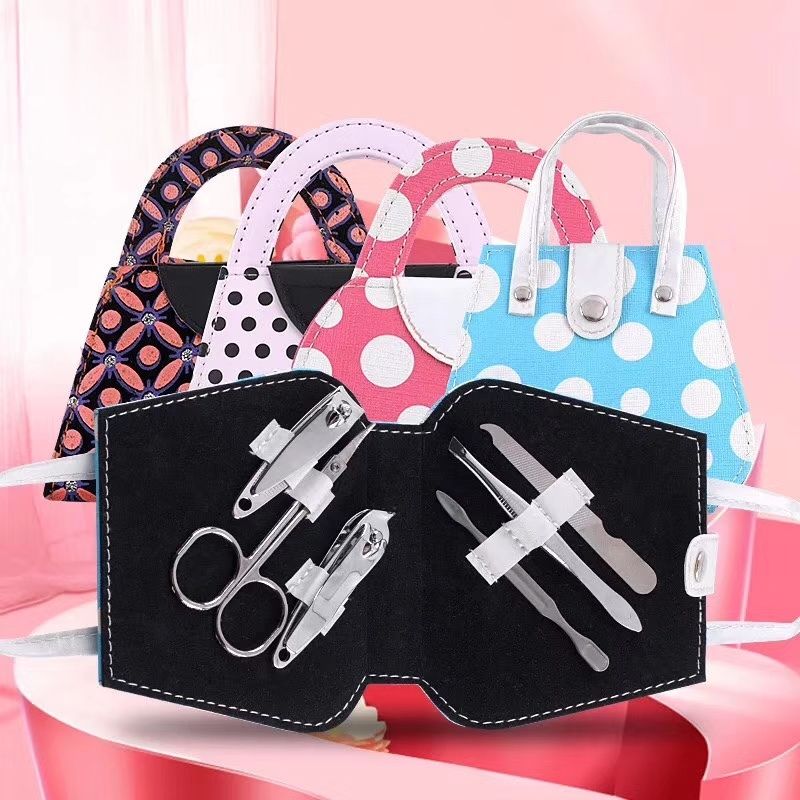 COTV全球直播-阳江市昌颖工贸有限公司专业研发生产:化妆用眉夹、粉刺针、修甲美容套装等各种五金、不锈钢及塑料工具制品等美容化妆品工具,欢迎大家光临! COTV全球直播-阳江市昌颖工贸有限公司专业研发生产:化妆用眉夹、粉刺针、修甲美容套装等各种五金、不锈钢及塑料工具制品等美容化妆品工具,欢迎大家光临!