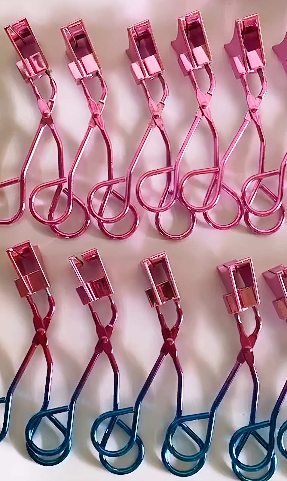 COTV全球直播-阳江市昌颖工贸有限公司专业研发生产:化妆用眉夹、粉刺针、修甲美容套装等各种五金、不锈钢及塑料工具制品等美容化妆品工具,欢迎大家光临! COTV全球直播-阳江市昌颖工贸有限公司专业研发生产:化妆用眉夹、粉刺针、修甲美容套装等各种五金、不锈钢及塑料工具制品等美容化妆品工具,欢迎大家光临!