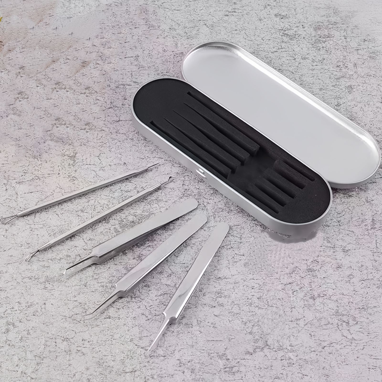 COTV全球直播-阳江市昌颖工贸有限公司专业研发生产:化妆用眉夹、粉刺针、修甲美容套装等各种五金、不锈钢及塑料工具制品等美容化妆品工具,欢迎大家光临! COTV全球直播-阳江市昌颖工贸有限公司专业研发生产:化妆用眉夹、粉刺针、修甲美容套装等各种五金、不锈钢及塑料工具制品等美容化妆品工具,欢迎大家光临!