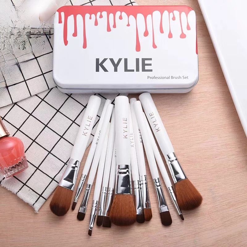 COTV全球直播-阳江市昌颖工贸有限公司专业研发生产:化妆用眉夹、粉刺针、修甲美容套装等各种五金、不锈钢及塑料工具制品等美容化妆品工具,欢迎大家光临! COTV全球直播-阳江市昌颖工贸有限公司专业研发生产:化妆用眉夹、粉刺针、修甲美容套装等各种五金、不锈钢及塑料工具制品等美容化妆品工具,欢迎大家光临!