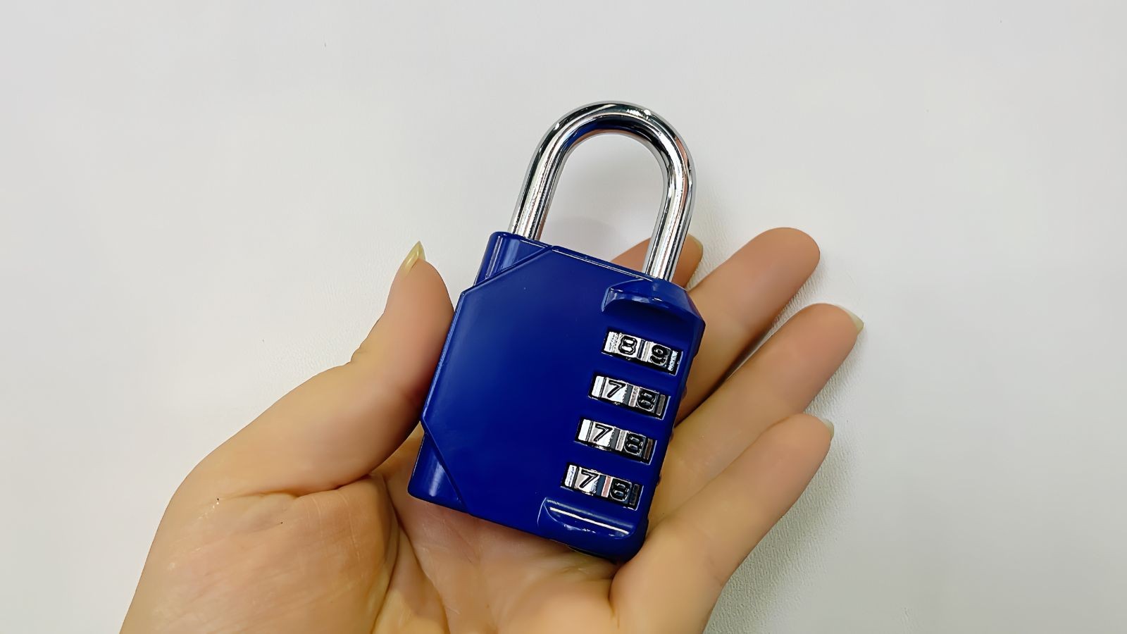 COTV全球直播-浦江广域锁业有限公司十八年来专业生产:各种不锈钢锁、伸缩锁、各种智能挂锁等安全锁具产品; 公司拥有自己研发团队,时常有新品上市,价格合理,欢迎大家光临! COTV全球直播-浦江广域锁业有限公司十八年来专业生产:各种不锈钢锁、伸缩锁、各种智能挂锁等安全锁具产品; 公司拥有自己研发团队,时常有新品上市,价格合理,欢迎大家光临!