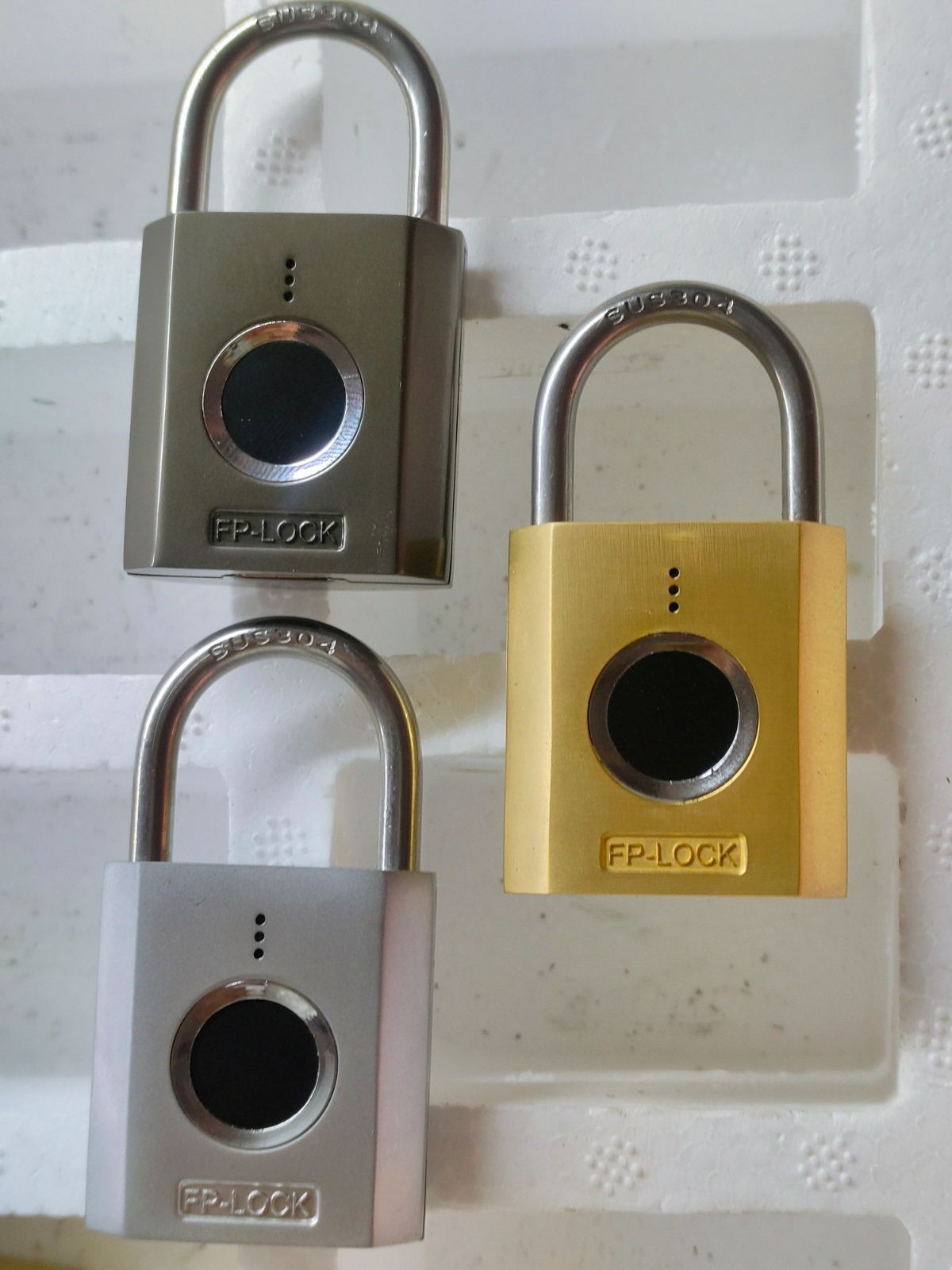 COTV全球直播-浦江广域锁业有限公司十八年来专业生产:各种不锈钢锁、伸缩锁、各种智能挂锁等安全锁具产品; 公司拥有自己研发团队,时常有新品上市,价格合理,欢迎大家光临! COTV全球直播-浦江广域锁业有限公司十八年来专业生产:各种不锈钢锁、伸缩锁、各种智能挂锁等安全锁具产品; 公司拥有自己研发团队,时常有新品上市,价格合理,欢迎大家光临!