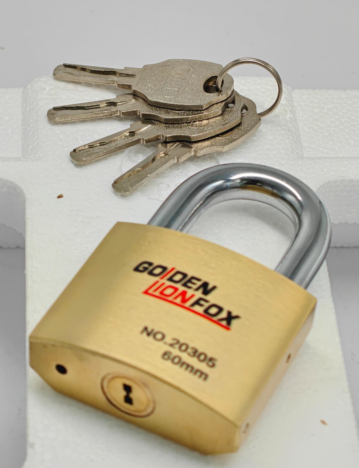 COTV全球直播-浦江广域锁业有限公司十八年来专业生产:各种不锈钢锁、伸缩锁、各种智能挂锁等安全锁具产品; 公司拥有自己研发团队,时常有新品上市,价格合理,欢迎大家光临! COTV全球直播-浦江广域锁业有限公司十八年来专业生产:各种不锈钢锁、伸缩锁、各种智能挂锁等安全锁具产品; 公司拥有自己研发团队,时常有新品上市,价格合理,欢迎大家光临!