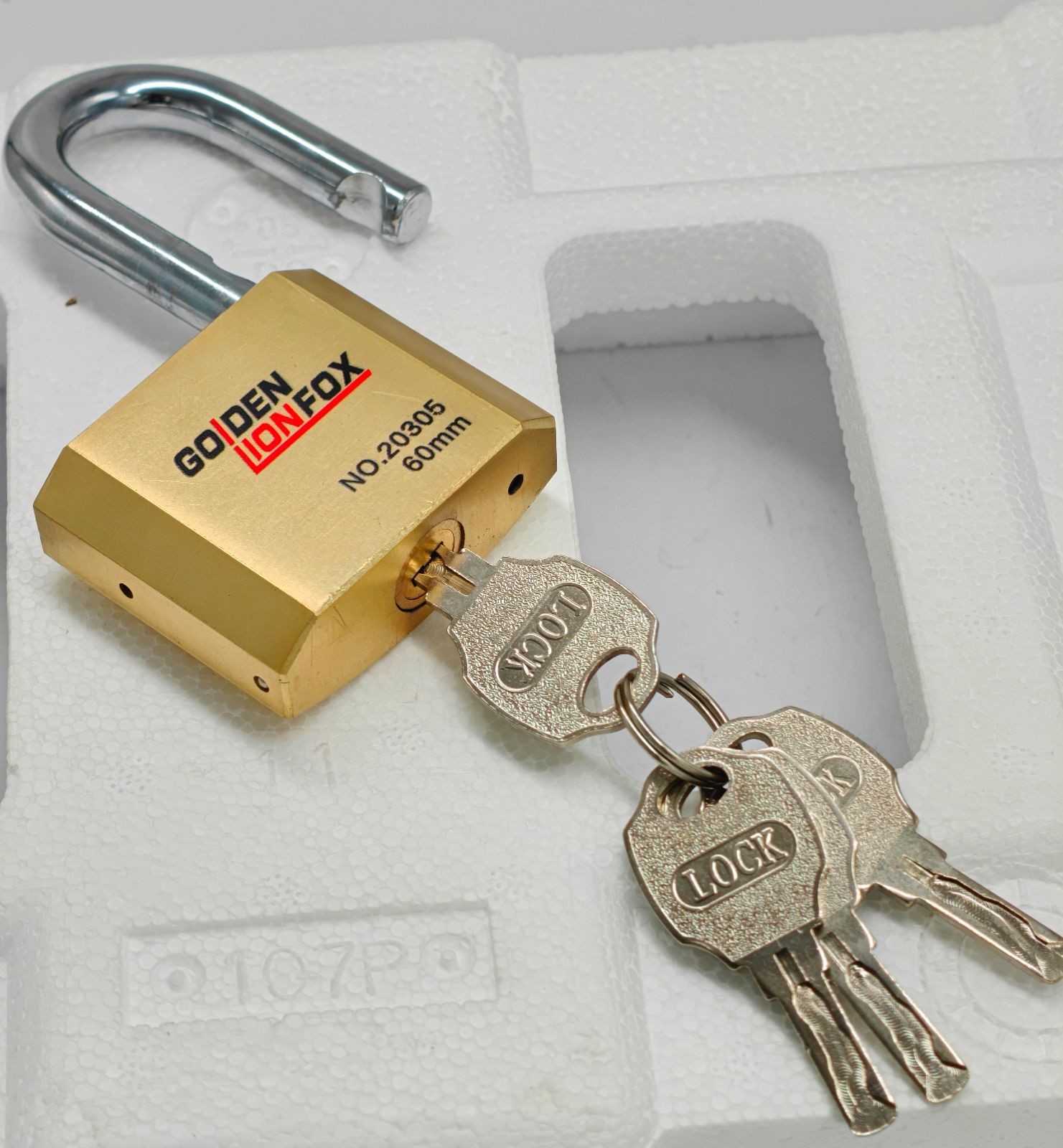 COTV全球直播-浦江广域锁业有限公司十八年来专业生产:各种不锈钢锁、伸缩锁、各种智能挂锁等安全锁具产品; 公司拥有自己研发团队,时常有新品上市,价格合理,欢迎大家光临! COTV全球直播-浦江广域锁业有限公司十八年来专业生产:各种不锈钢锁、伸缩锁、各种智能挂锁等安全锁具产品; 公司拥有自己研发团队,时常有新品上市,价格合理,欢迎大家光临!