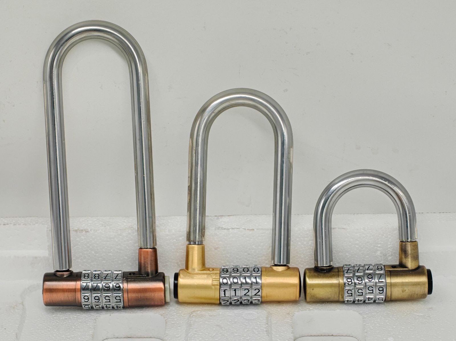 COTV全球直播-浦江广域锁业有限公司十八年来专业生产:各种不锈钢锁、伸缩锁、各种智能挂锁等安全锁具产品; 公司拥有自己研发团队,时常有新品上市,价格合理,欢迎大家光临! COTV全球直播-浦江广域锁业有限公司十八年来专业生产:各种不锈钢锁、伸缩锁、各种智能挂锁等安全锁具产品; 公司拥有自己研发团队,时常有新品上市,价格合理,欢迎大家光临!