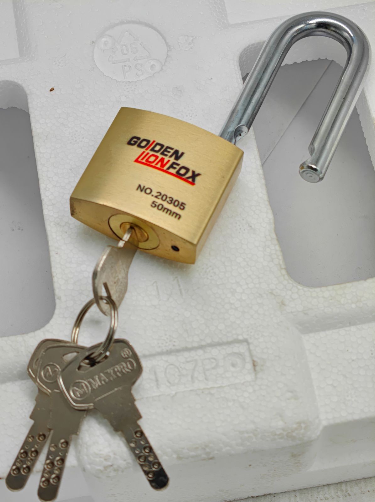 COTV全球直播-浦江广域锁业有限公司十八年来专业生产:各种不锈钢锁、伸缩锁、各种智能挂锁等安全锁具产品; 公司拥有自己研发团队,时常有新品上市,价格合理,欢迎大家光临! COTV全球直播-浦江广域锁业有限公司十八年来专业生产:各种不锈钢锁、伸缩锁、各种智能挂锁等安全锁具产品; 公司拥有自己研发团队,时常有新品上市,价格合理,欢迎大家光临!