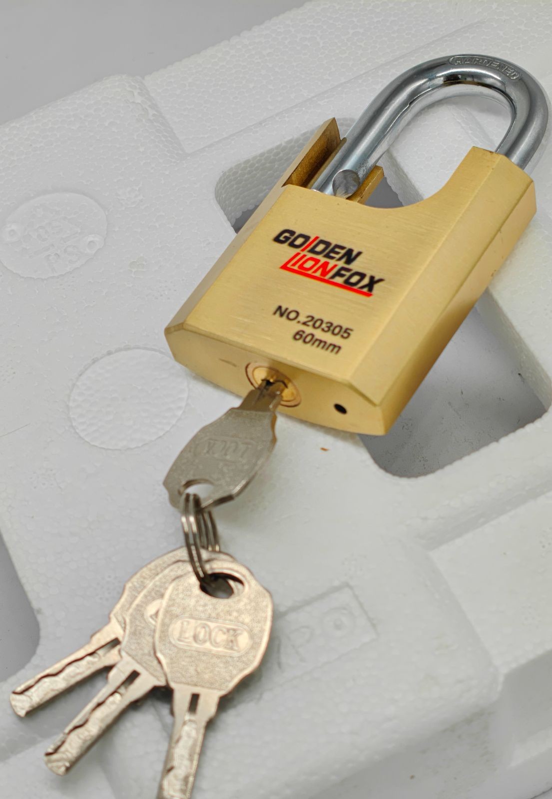 COTV全球直播-浦江广域锁业有限公司十八年来专业生产:各种不锈钢锁、伸缩锁、各种智能挂锁等安全锁具产品; 公司拥有自己研发团队,时常有新品上市,价格合理,欢迎大家光临! COTV全球直播-浦江广域锁业有限公司十八年来专业生产:各种不锈钢锁、伸缩锁、各种智能挂锁等安全锁具产品; 公司拥有自己研发团队,时常有新品上市,价格合理,欢迎大家光临!