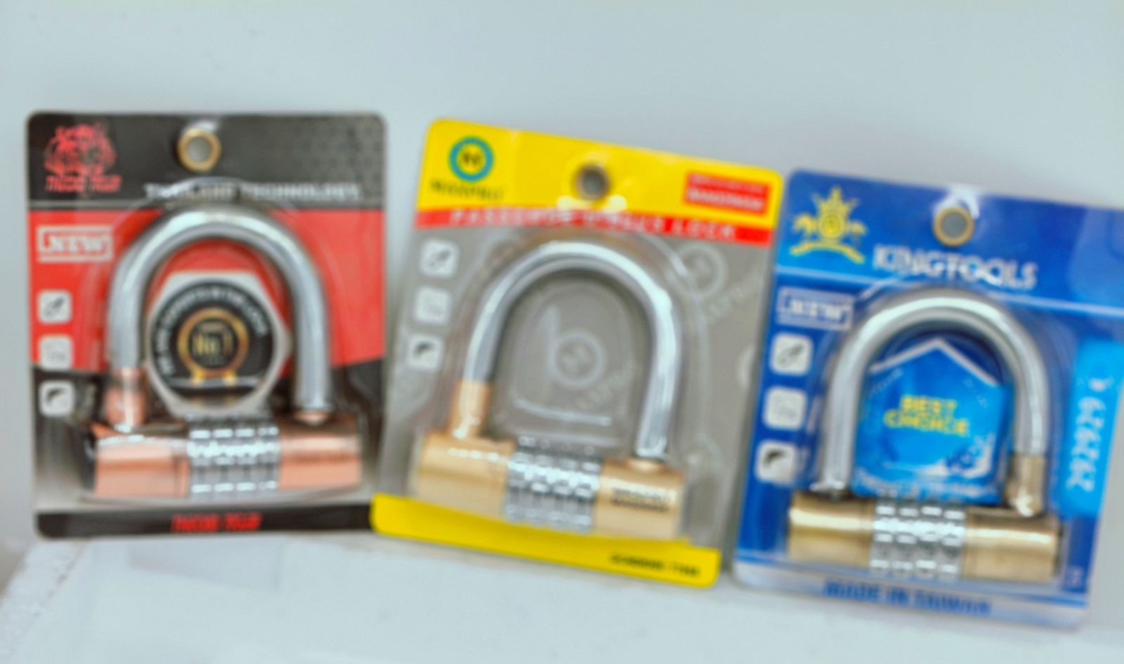 COTV全球直播-浦江广域锁业有限公司十八年来专业生产:各种不锈钢锁、伸缩锁、各种智能挂锁等安全锁具产品; 公司拥有自己研发团队,时常有新品上市,价格合理,欢迎大家光临! COTV全球直播-浦江广域锁业有限公司十八年来专业生产:各种不锈钢锁、伸缩锁、各种智能挂锁等安全锁具产品; 公司拥有自己研发团队,时常有新品上市,价格合理,欢迎大家光临!