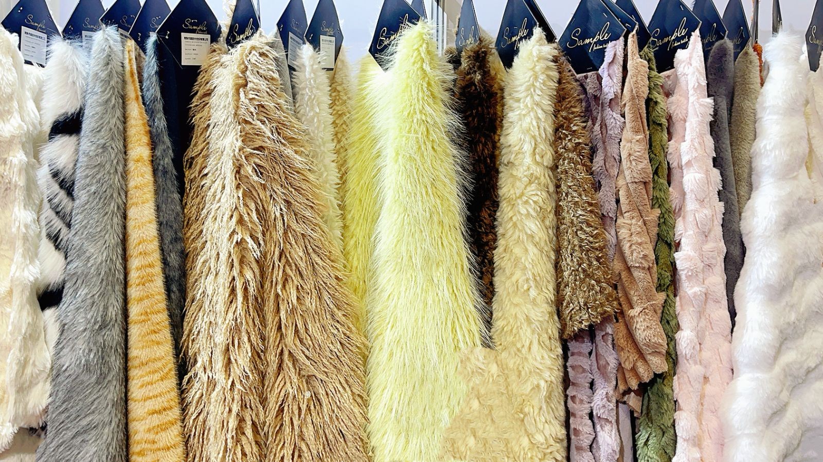 COTV全球直播-常熟市奥胜针纺有限公司专业生产:功能性珊瑚绒、法兰绒、牛奶绒、PV绒、仿兔毛、超柔绒、摇粒绒、颗粒绒、泰迪绒、舒棉绒等时尚女装毛绒面料产品,欢迎大家光临! COTV全球直播-常熟市奥胜针纺有限公司专业生产:功能性珊瑚绒、法兰绒、牛奶绒、PV绒、仿兔毛、超柔绒、摇粒绒、颗粒绒、泰迪绒、舒棉绒等时尚女装毛绒面料产品,欢迎大家光临!