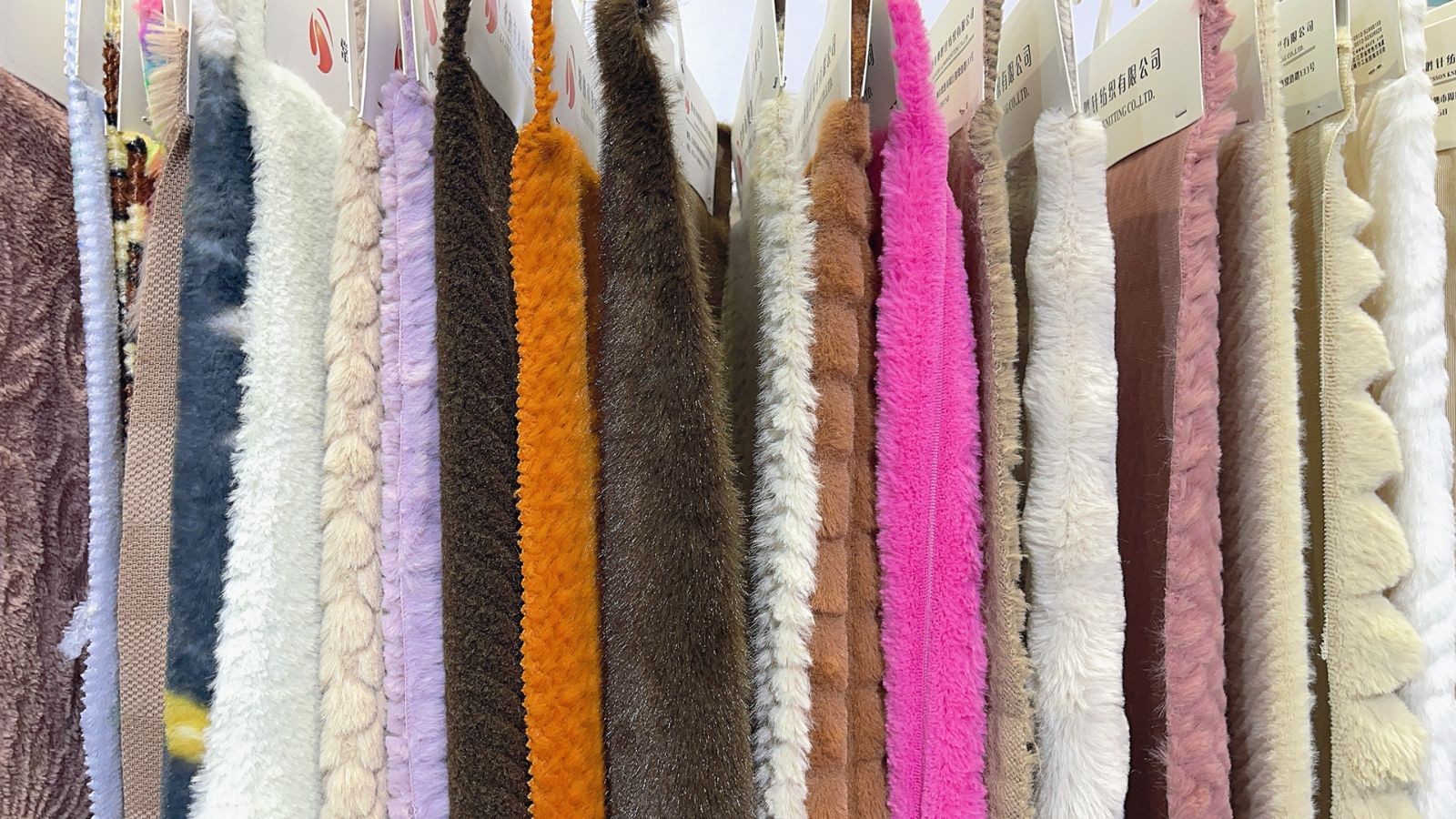 COTV全球直播-常熟市奥胜针纺有限公司专业生产:功能性珊瑚绒、法兰绒、牛奶绒、PV绒、仿兔毛、超柔绒、摇粒绒、颗粒绒、泰迪绒、舒棉绒等时尚女装毛绒面料产品,欢迎大家光临! COTV全球直播-常熟市奥胜针纺有限公司专业生产:功能性珊瑚绒、法兰绒、牛奶绒、PV绒、仿兔毛、超柔绒、摇粒绒、颗粒绒、泰迪绒、舒棉绒等时尚女装毛绒面料产品,欢迎大家光临!