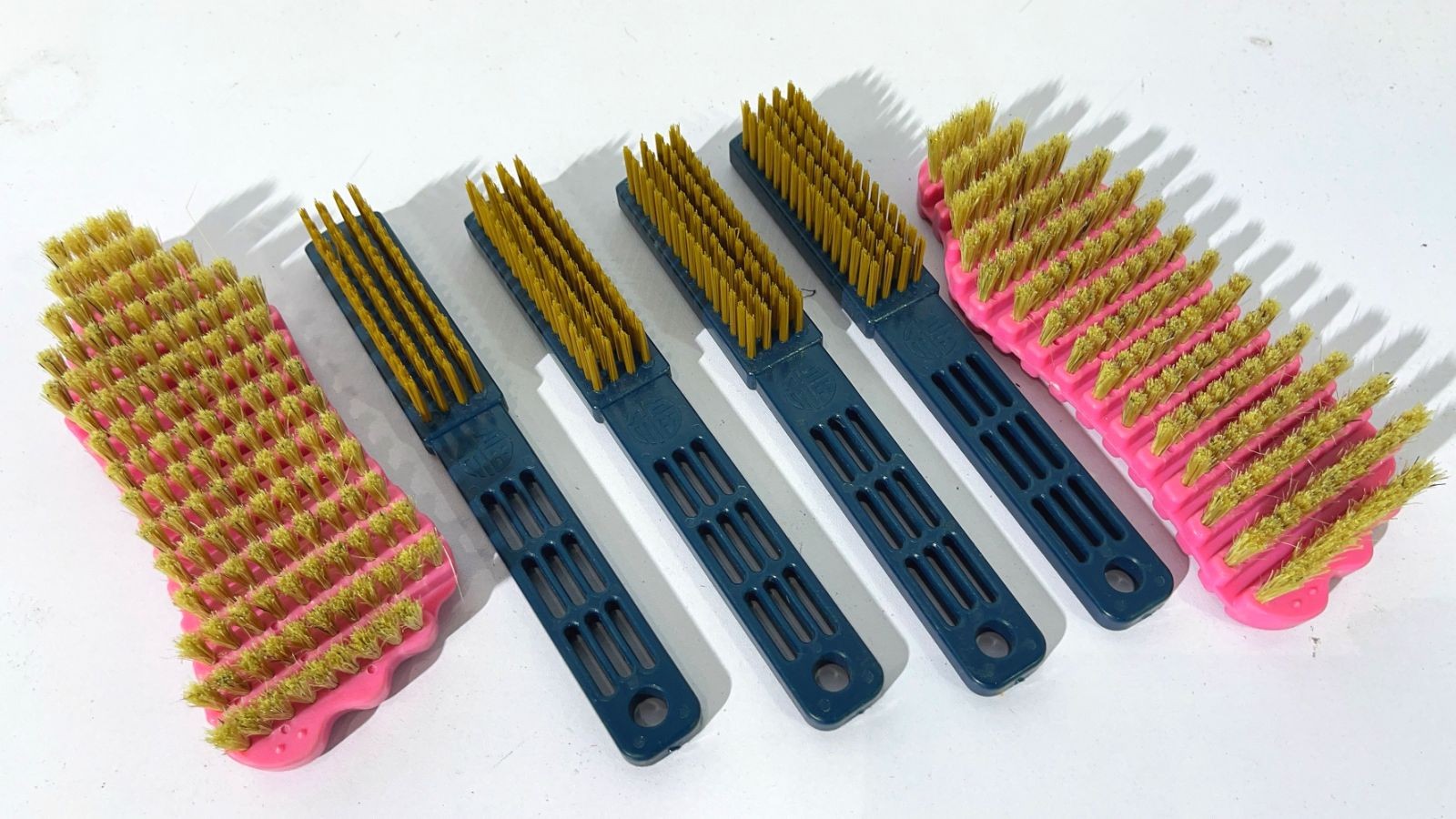 COTV全球直播-安徽省潜山县天柱刷业有限公司专业生产各种异形规格毛刷、机械毛刷、条形刷、圆盘刷、环卫扫路刷、扫雪刷及大型预处理线刷辊、上胶机胶辊等产品,欢迎大家光临! COTV全球直播-安徽省潜山县天柱刷业有限公司专业生产各种异形规格毛刷、机械毛刷、条形刷、圆盘刷、环卫扫路刷、扫雪刷及大型预处理线刷辊、上胶机胶辊等产品,欢迎大家光临!