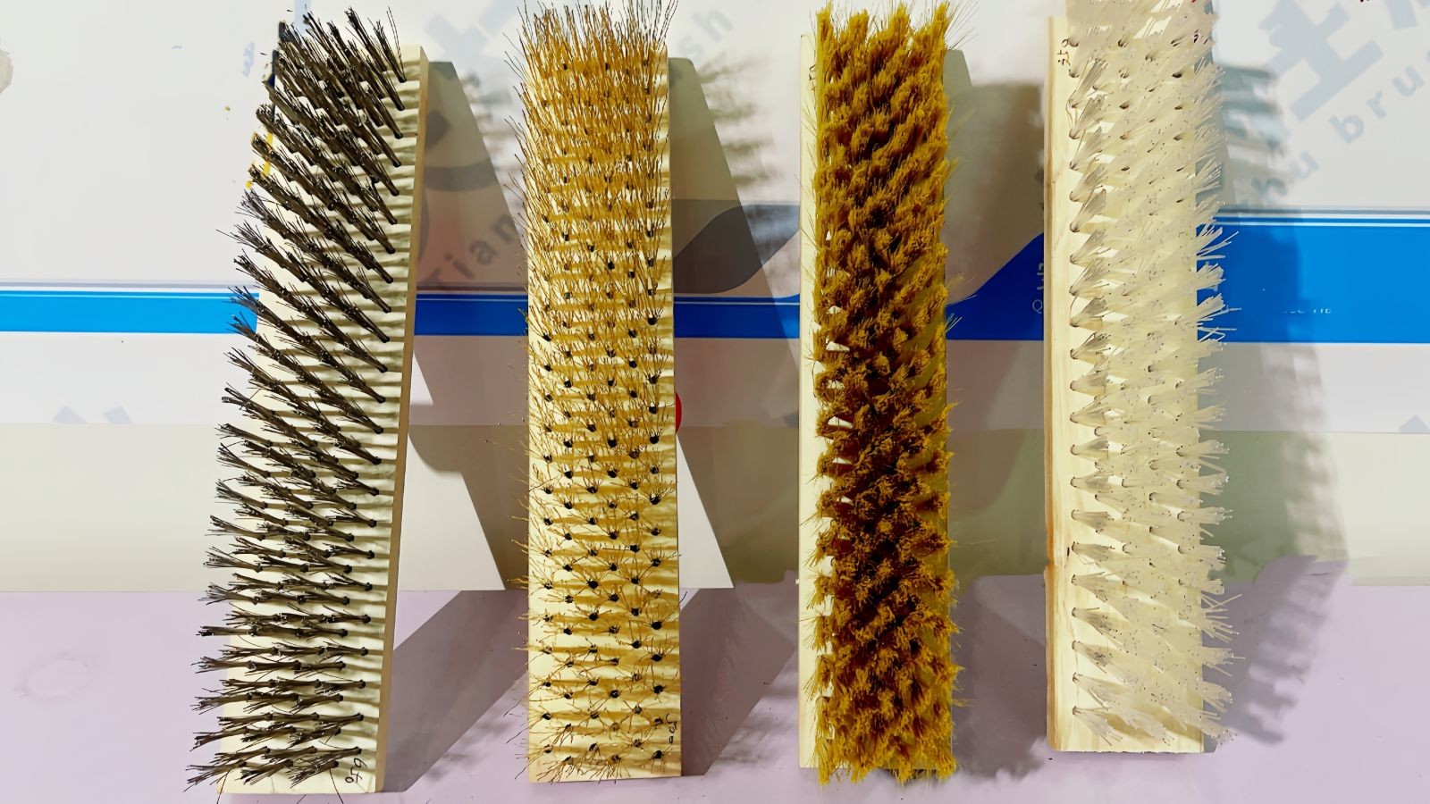 COTV全球直播-安徽省潜山县天柱刷业有限公司专业生产各种异形规格毛刷、机械毛刷、条形刷、圆盘刷、环卫扫路刷、扫雪刷及大型预处理线刷辊、上胶机胶辊等产品,欢迎大家光临! COTV全球直播-安徽省潜山县天柱刷业有限公司专业生产各种异形规格毛刷、机械毛刷、条形刷、圆盘刷、环卫扫路刷、扫雪刷及大型预处理线刷辊、上胶机胶辊等产品,欢迎大家光临!