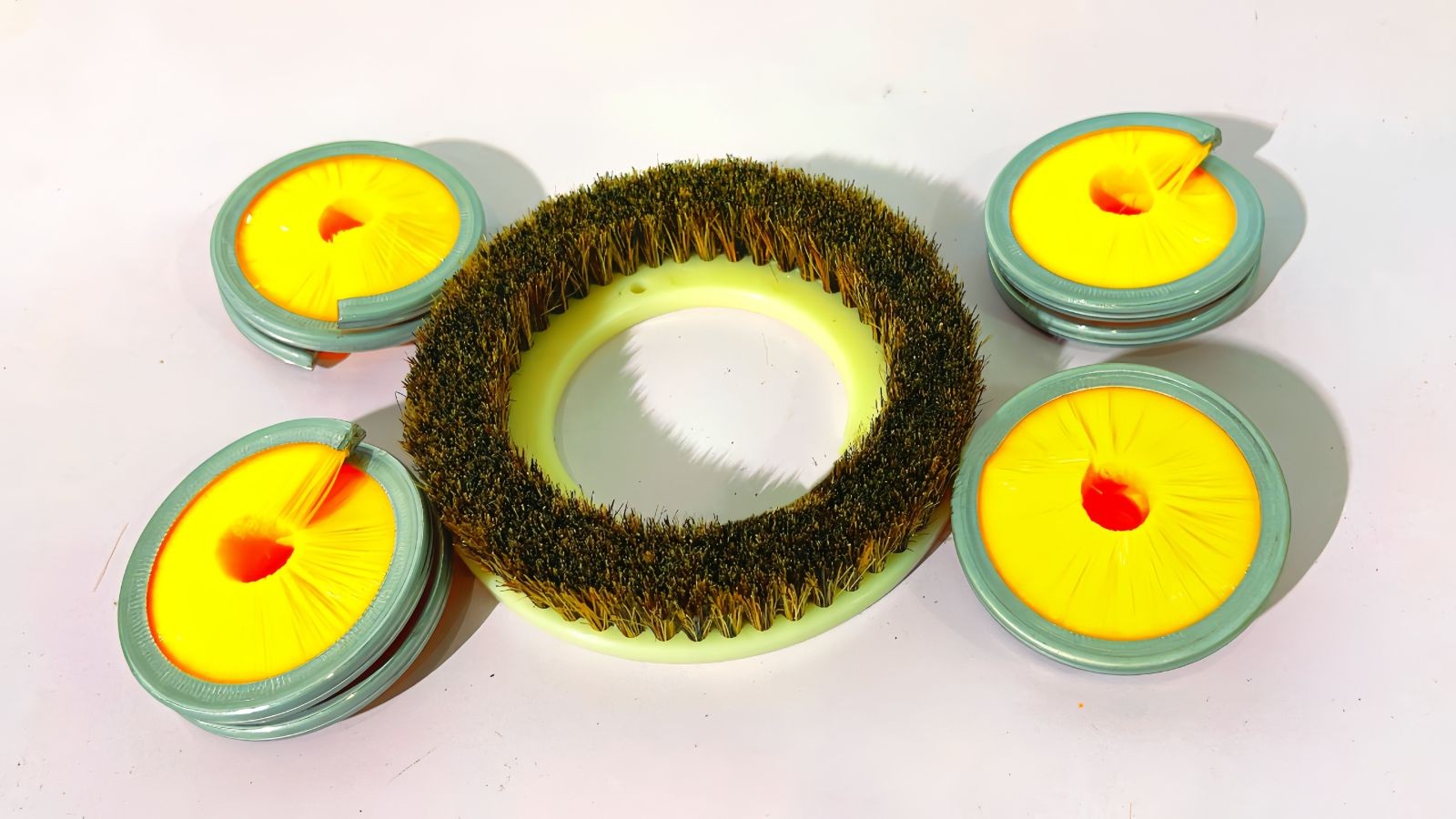 COTV全球直播-安徽省潜山县天柱刷业有限公司专业生产各种异形规格毛刷、机械毛刷、条形刷、圆盘刷、环卫扫路刷、扫雪刷及大型预处理线刷辊、上胶机胶辊等产品,欢迎大家光临! COTV全球直播-安徽省潜山县天柱刷业有限公司专业生产各种异形规格毛刷、机械毛刷、条形刷、圆盘刷、环卫扫路刷、扫雪刷及大型预处理线刷辊、上胶机胶辊等产品,欢迎大家光临!