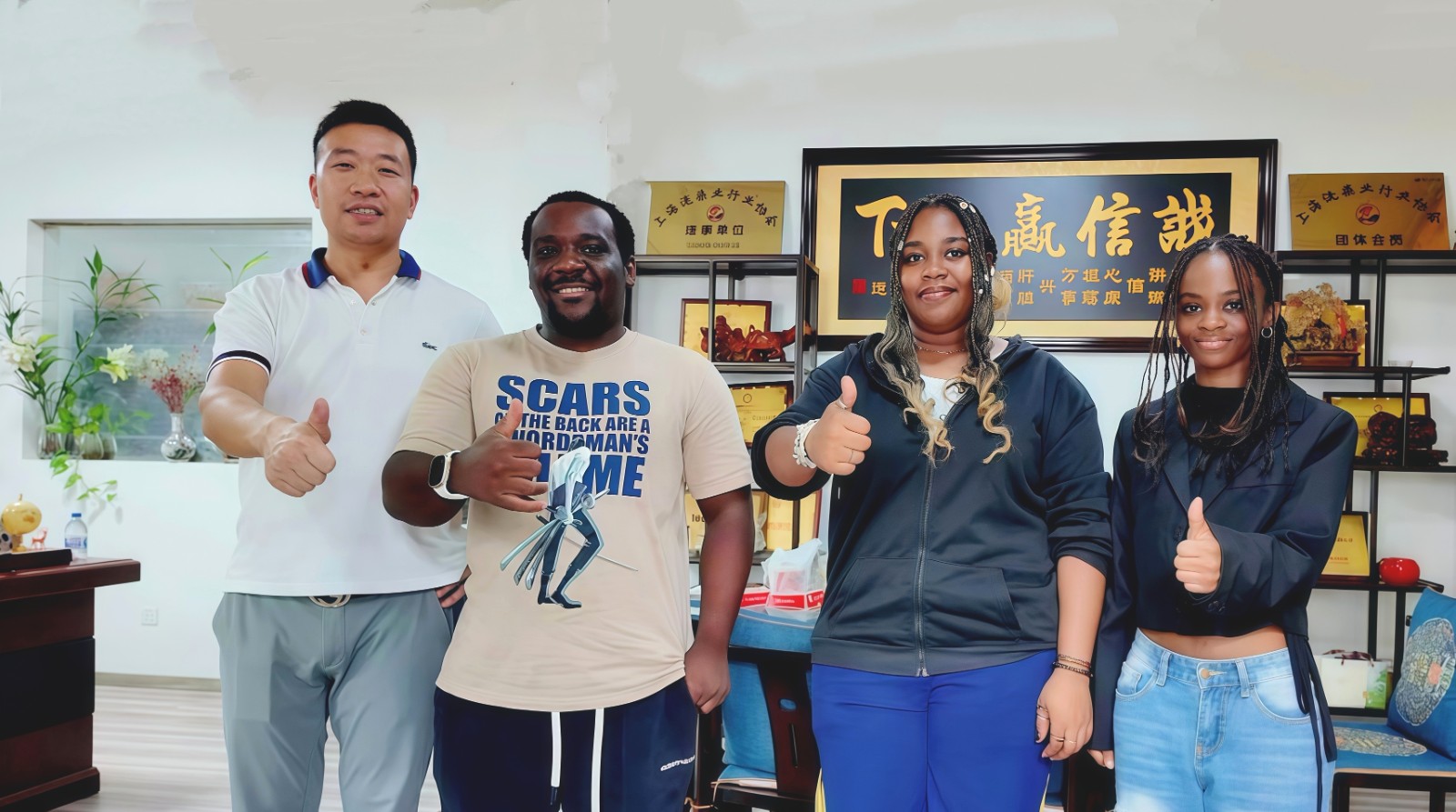 COTV全球直播-上海万星洗涤机械制造有限公司专业生产节能烘干机设备、全自动洗脱机、卧式洗衣机、隔离式洗脱机、折叠机等; 主要用于酒店，宾馆、医院、生物制药、消防、煤矿等，欢迎大家光临！